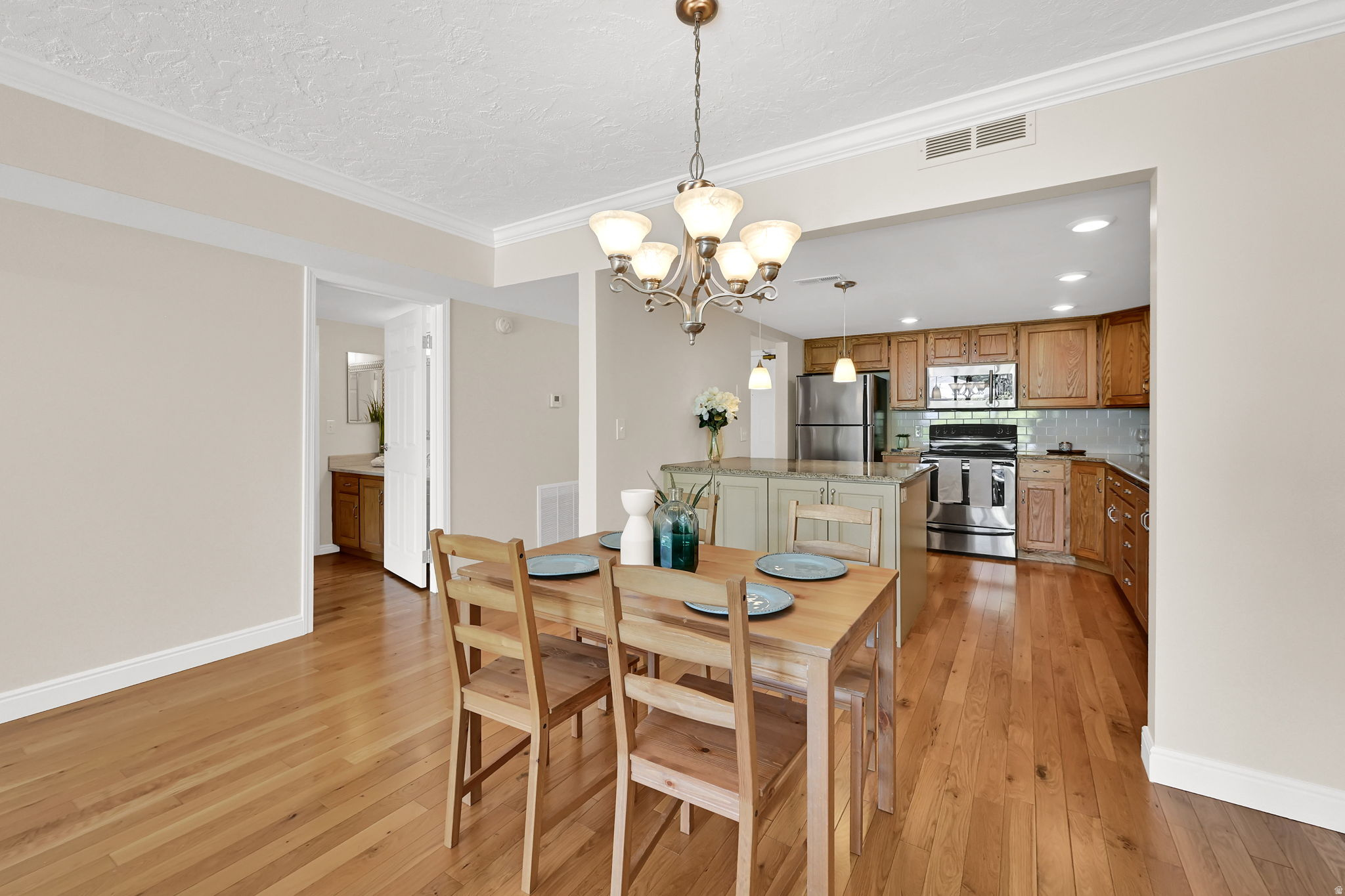 ARLINGTON PLACE - Residential