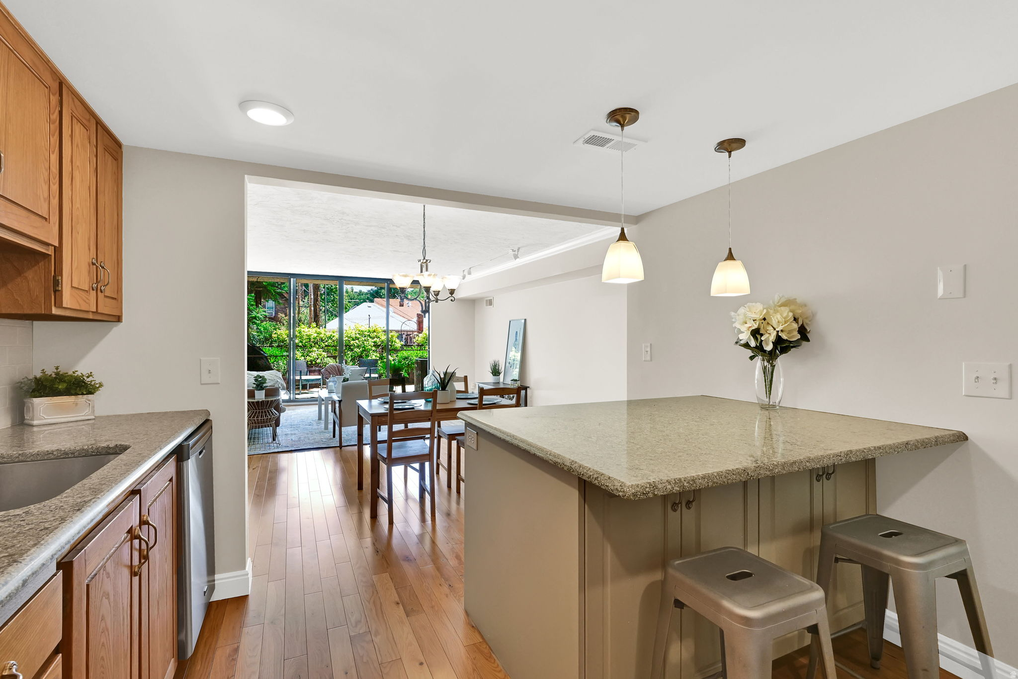 ARLINGTON PLACE - Residential