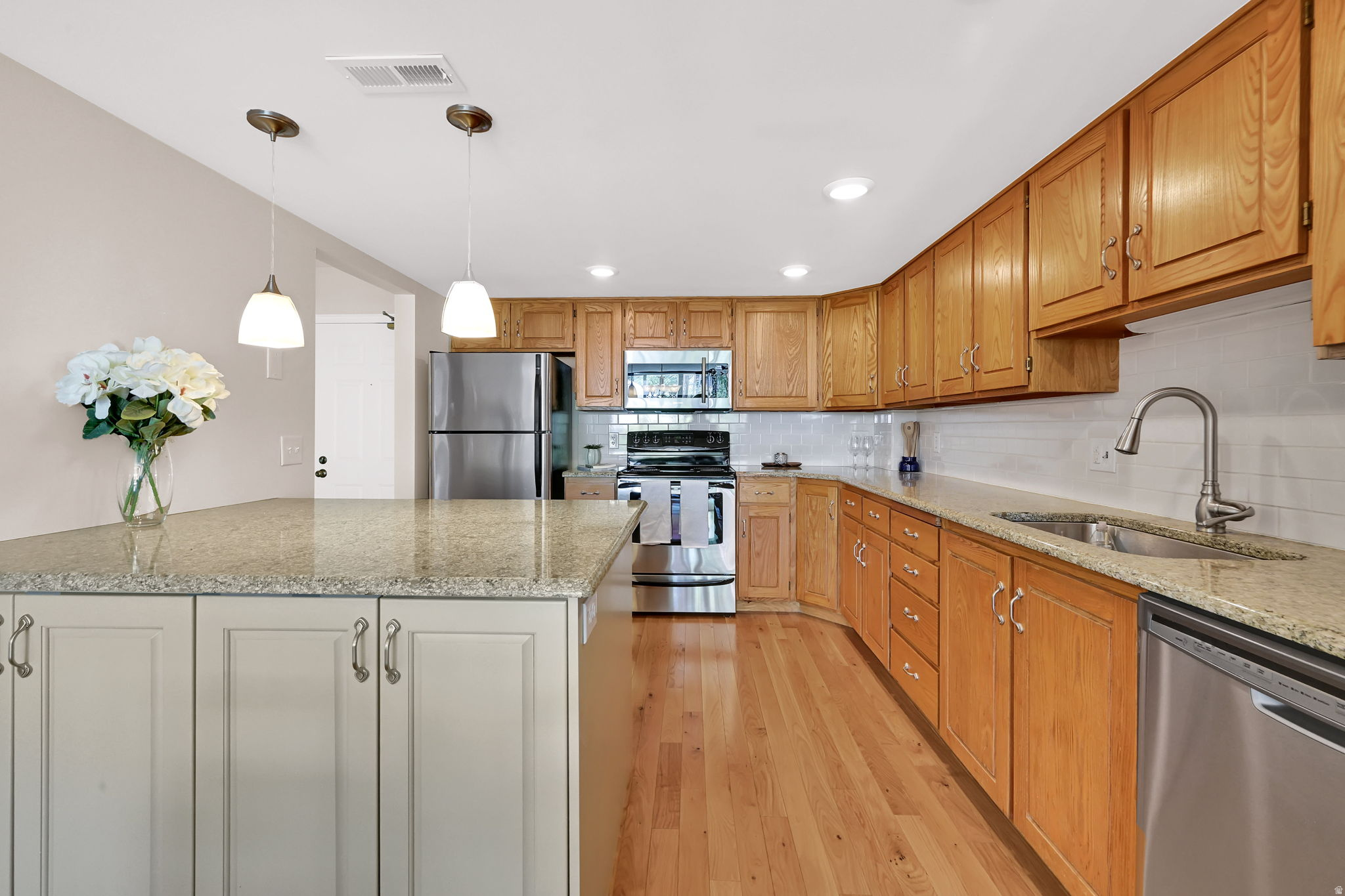 ARLINGTON PLACE - Residential