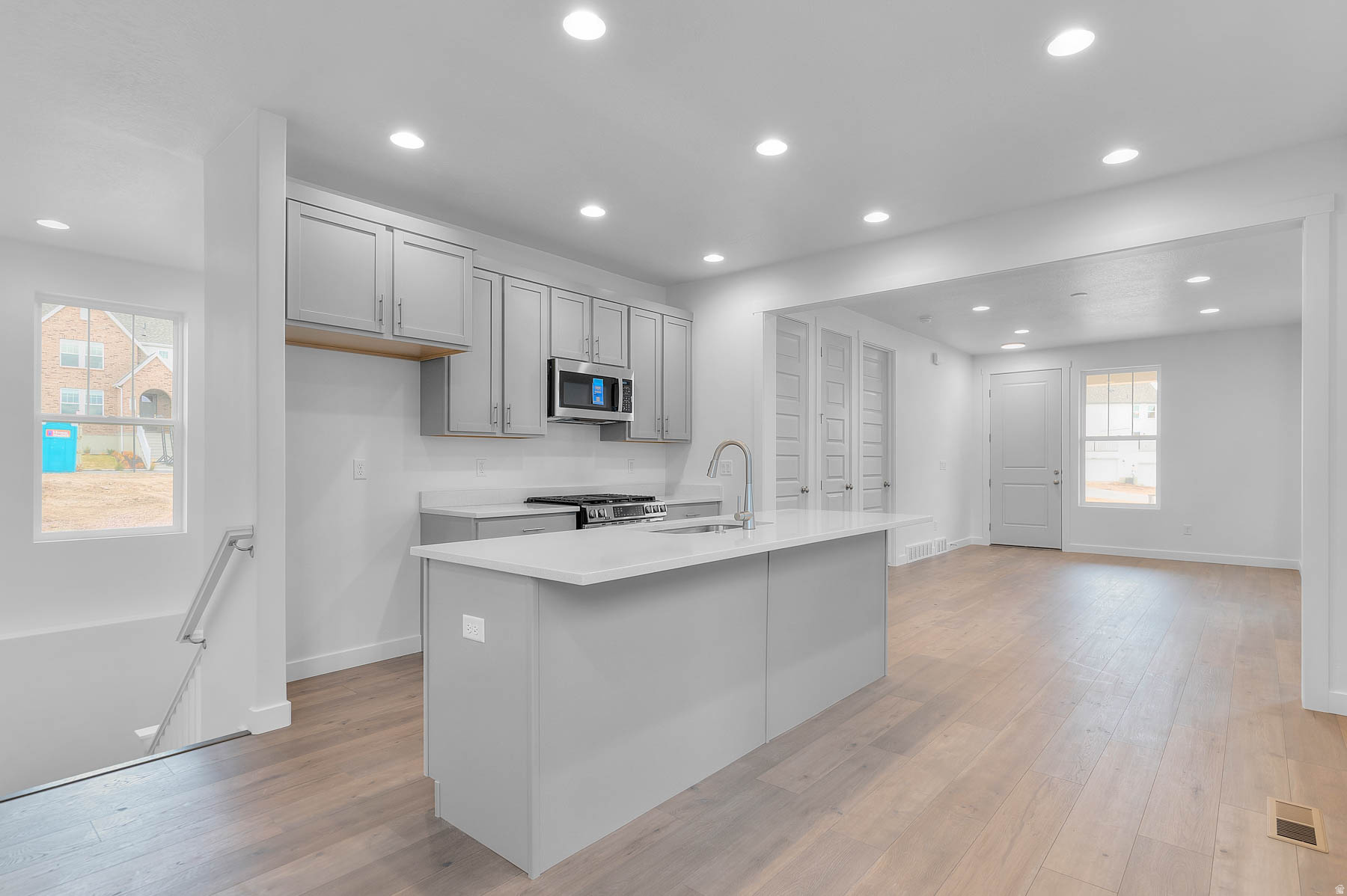 DAYBREAK WATERMARK 392 - Residential