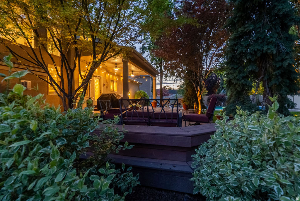 MOUNTAIN VISTAS - Residential