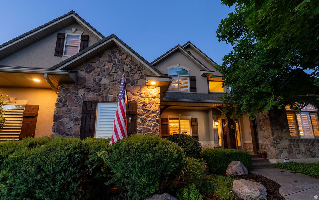 MOUNTAIN VISTAS - Residential