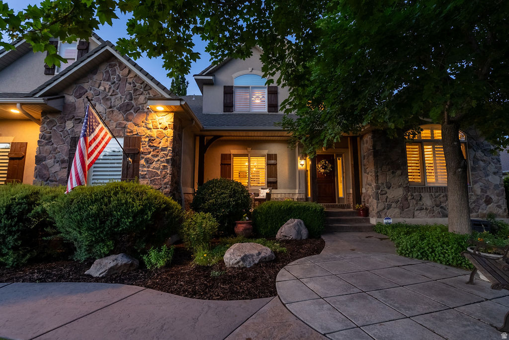 MOUNTAIN VISTAS - Residential