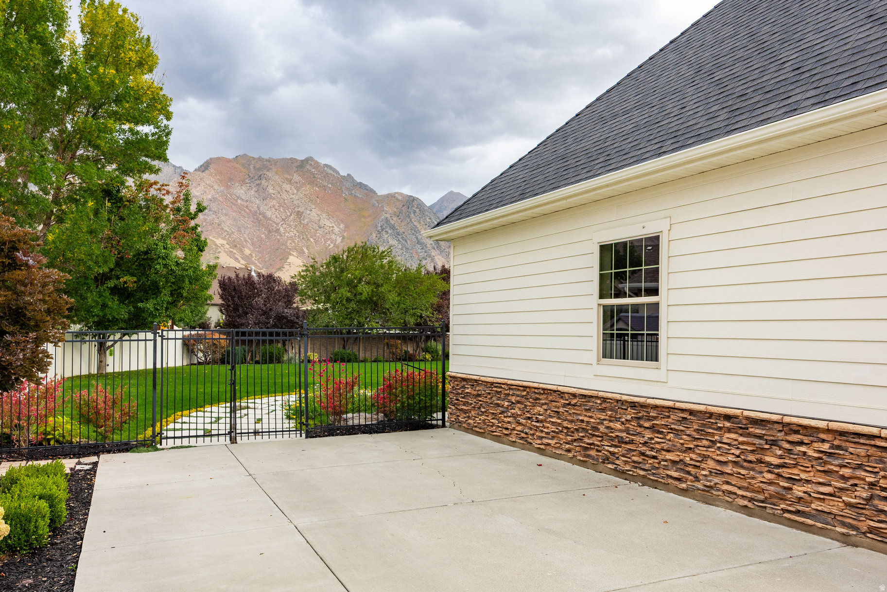 TWIN RIVERS ESTATES - Residential