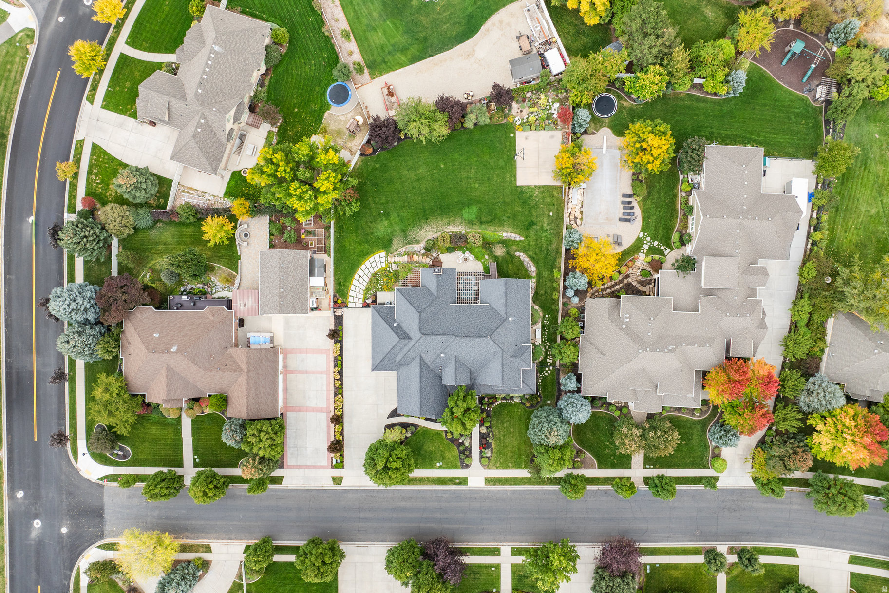 TWIN RIVERS ESTATES - Residential