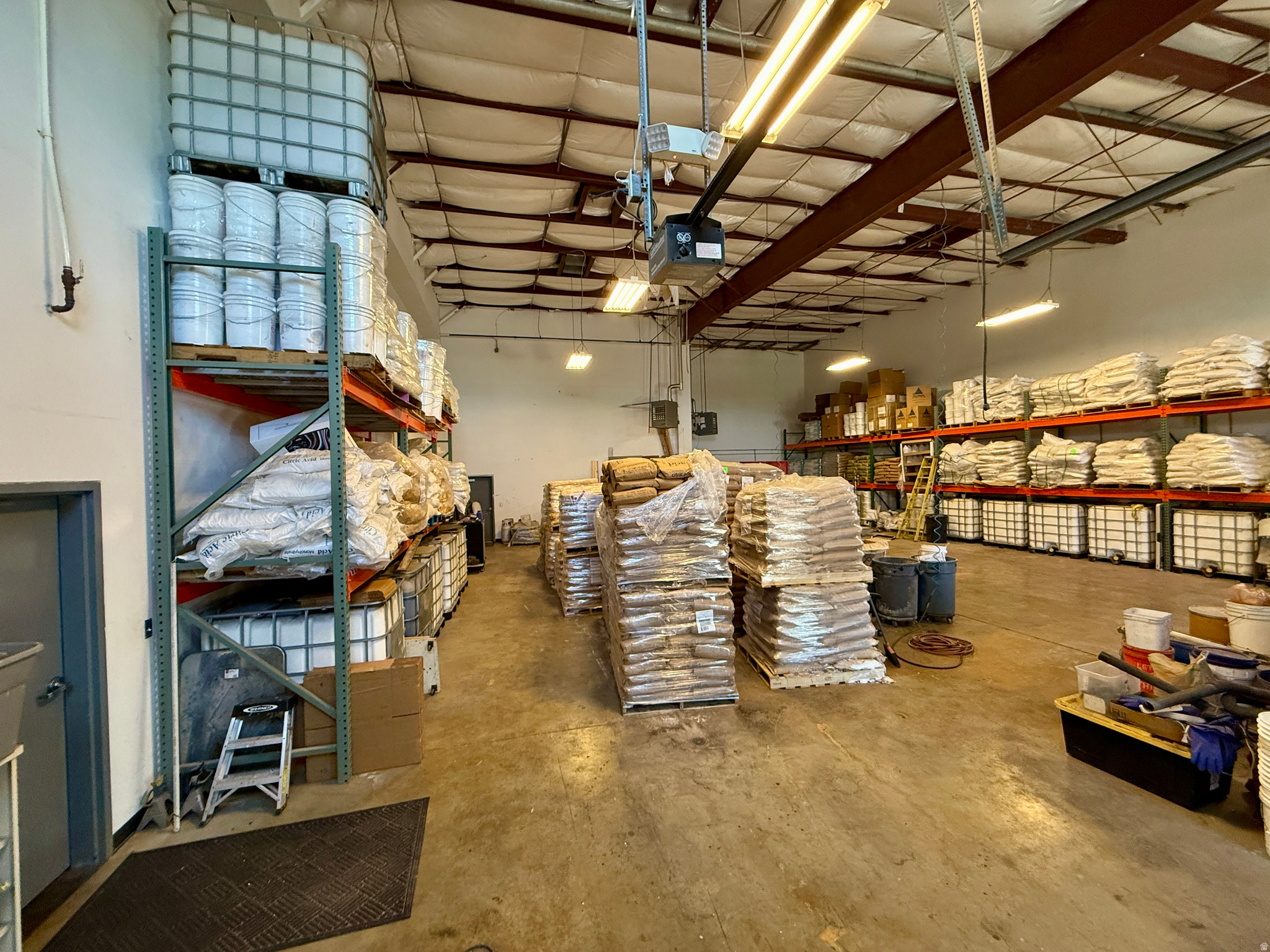 NORTH WOODS BUSINESS PARK - Commercial Lease