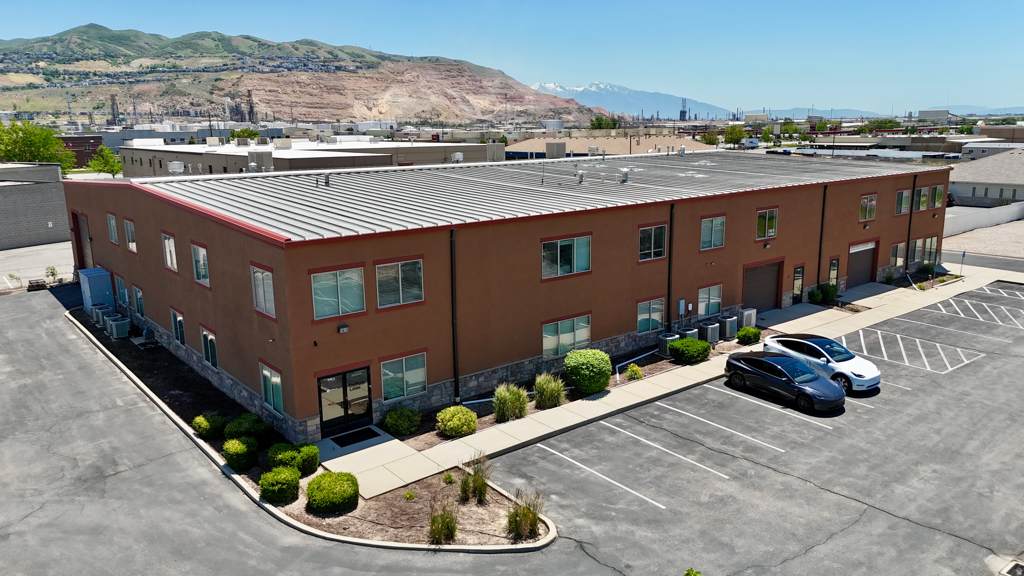 NORTH WOODS BUSINESS PARK - Commercial Lease