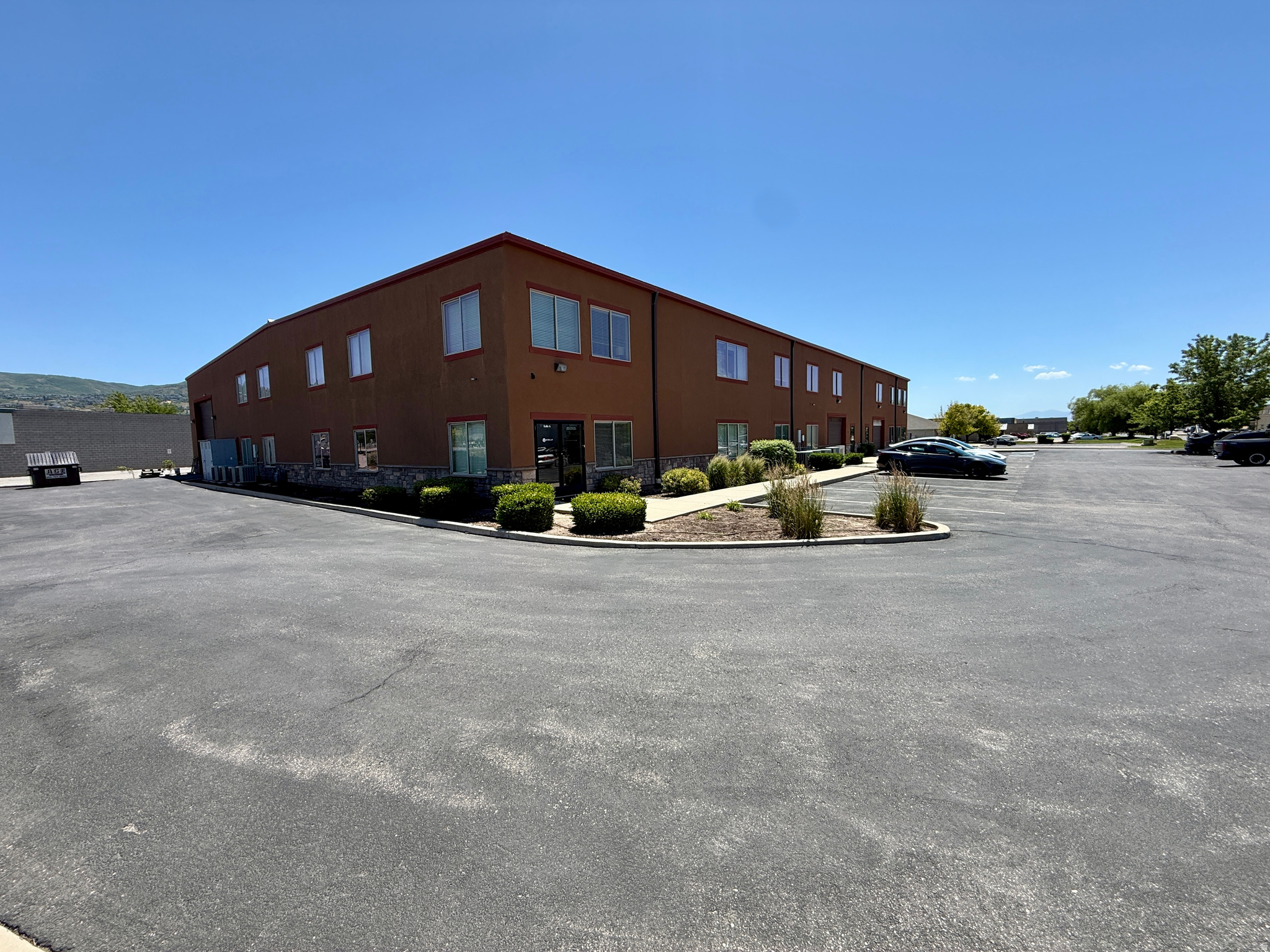 NORTH WOODS BUSINESS PARK - Commercial Lease