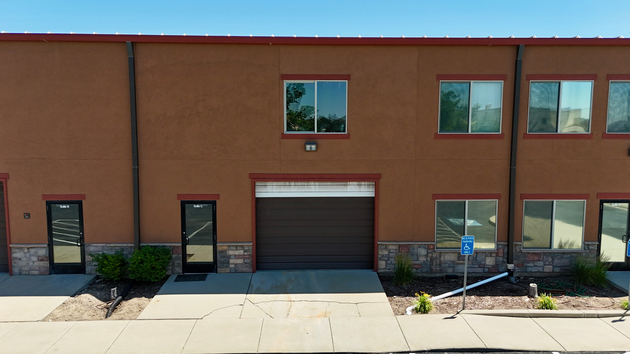 NORTH WOODS BUSINESS PARK - Commercial Lease