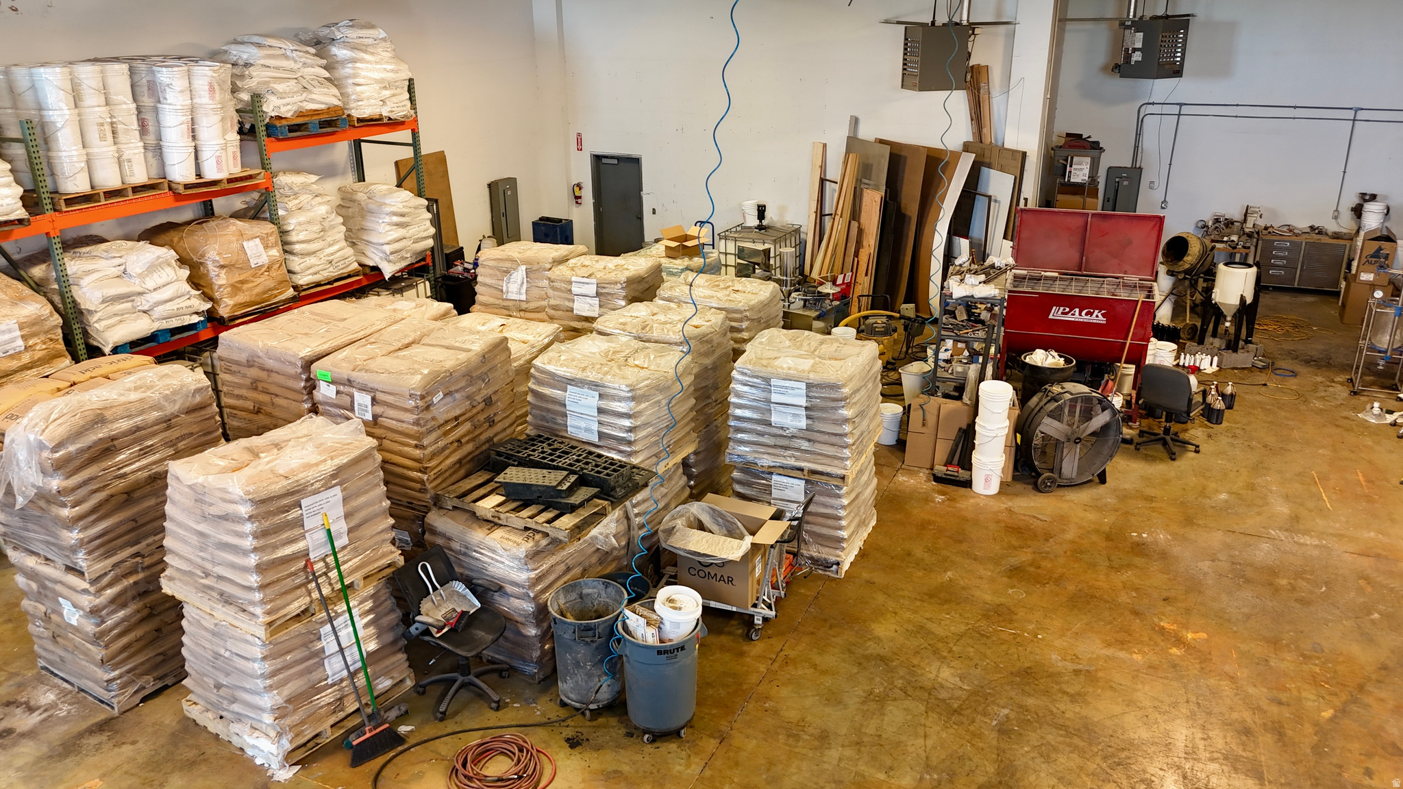 NORTH WOODS BUSINESS PARK - Commercial Lease