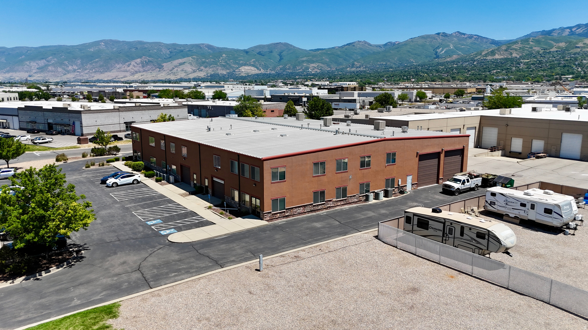 NORTH WOODS BUSINESS PARK - Commercial Lease