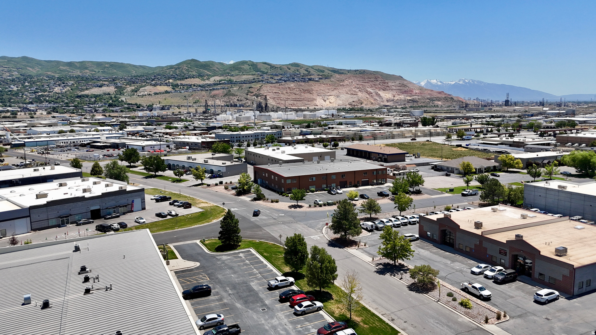 NORTH WOODS BUSINESS PARK - Commercial Lease