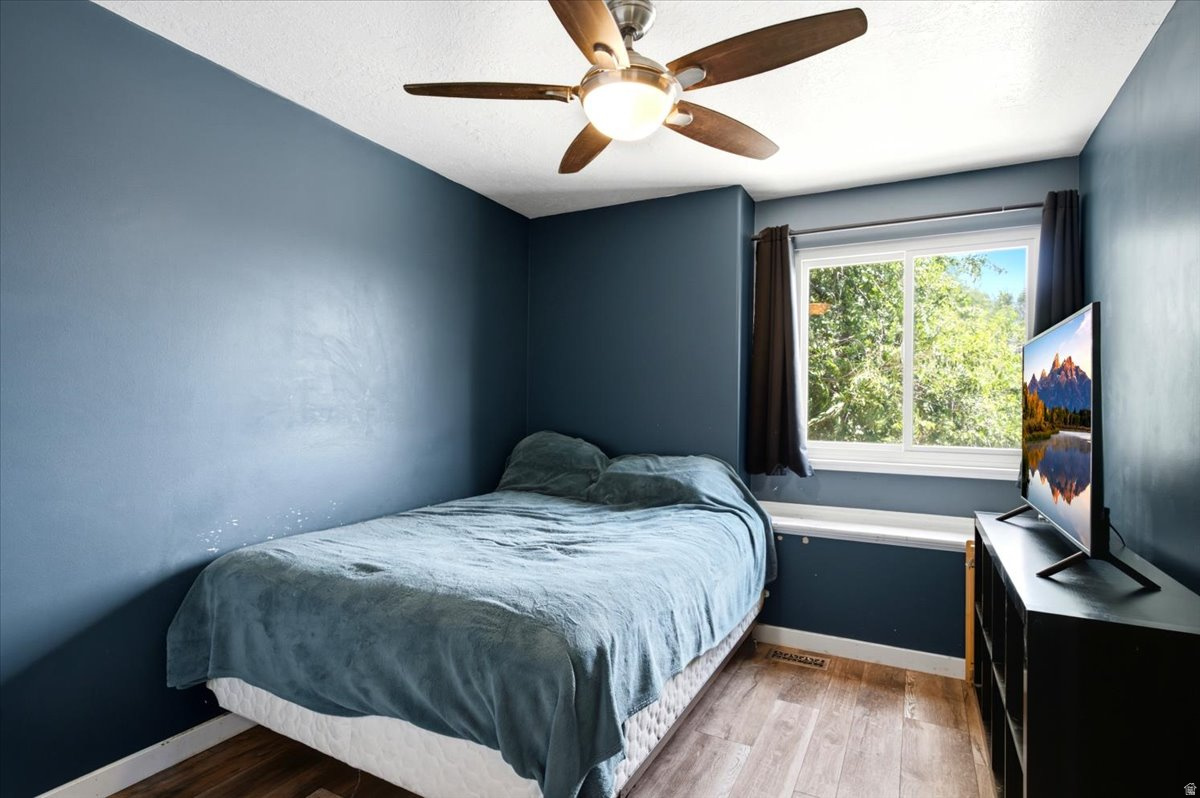COUNTRY ACRES - Residential