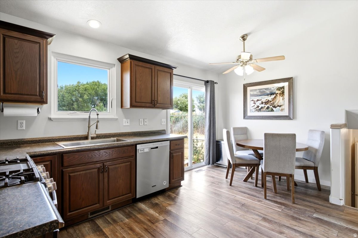 COUNTRY ACRES - Residential