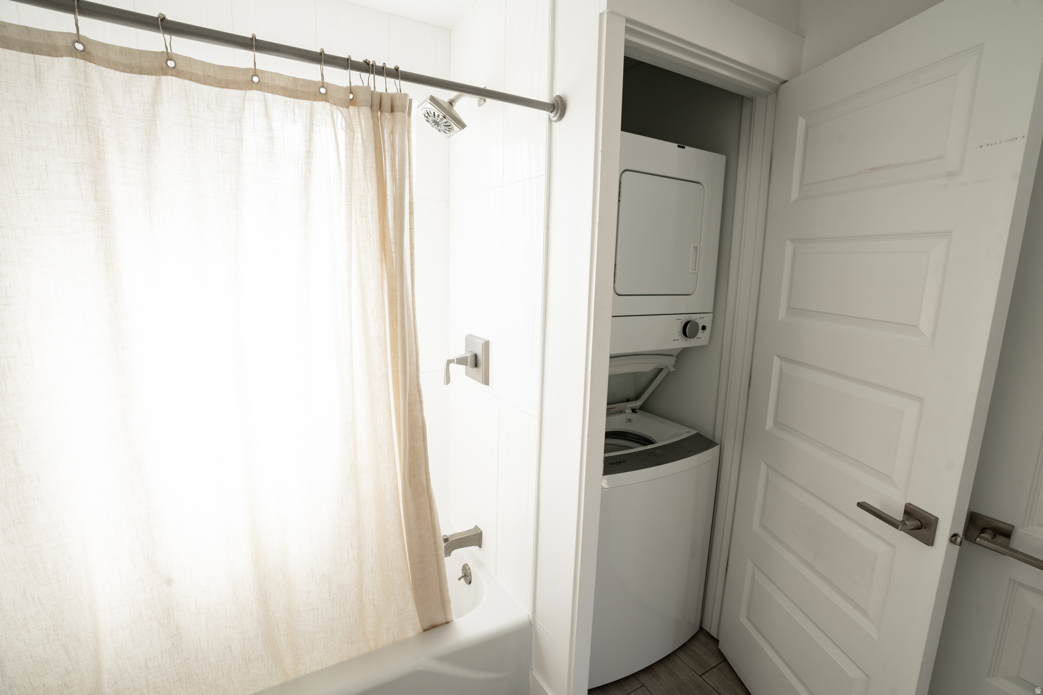 LINDENBROOK CONDOS - Residential