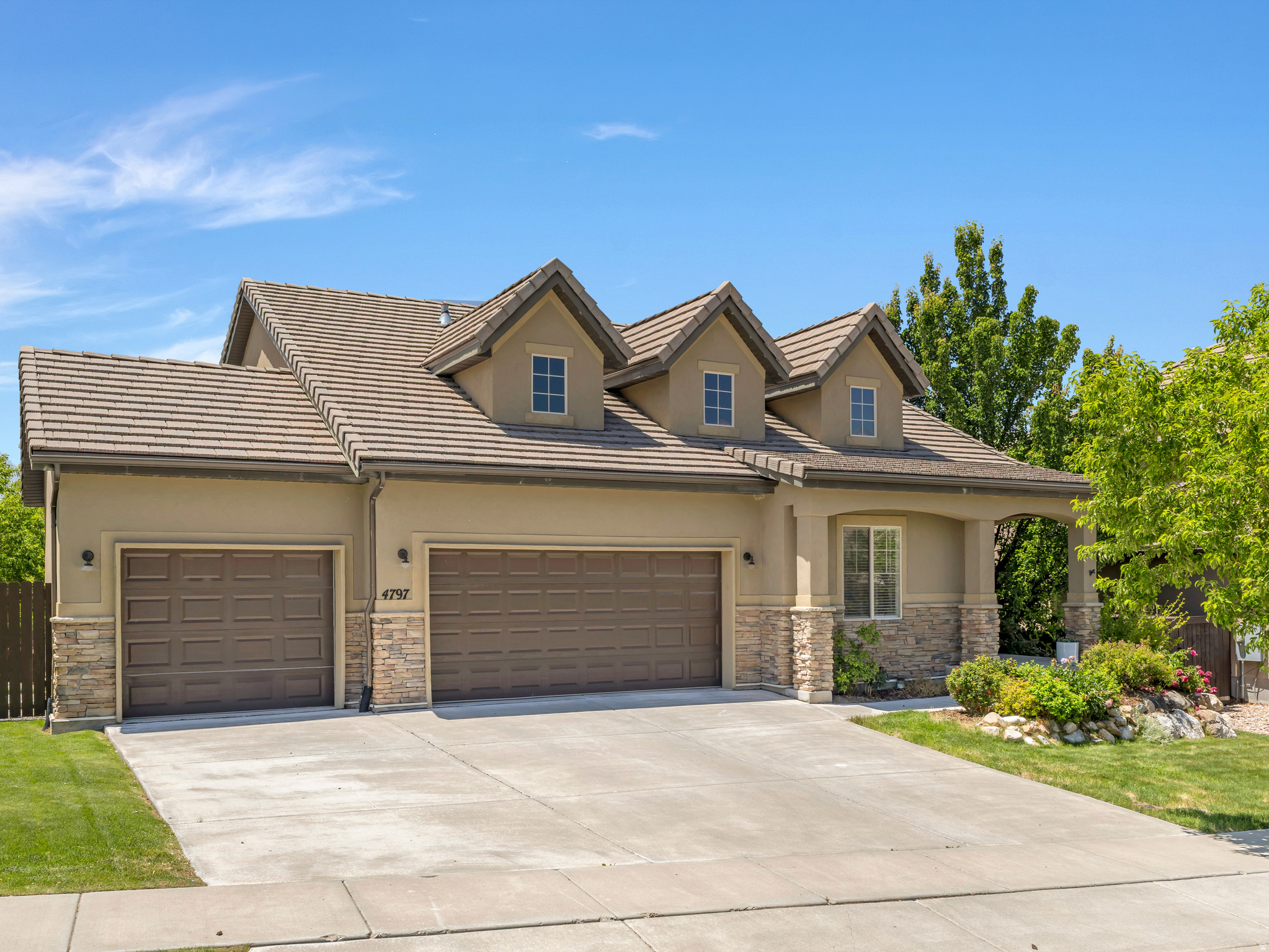 RIDGE - Residential