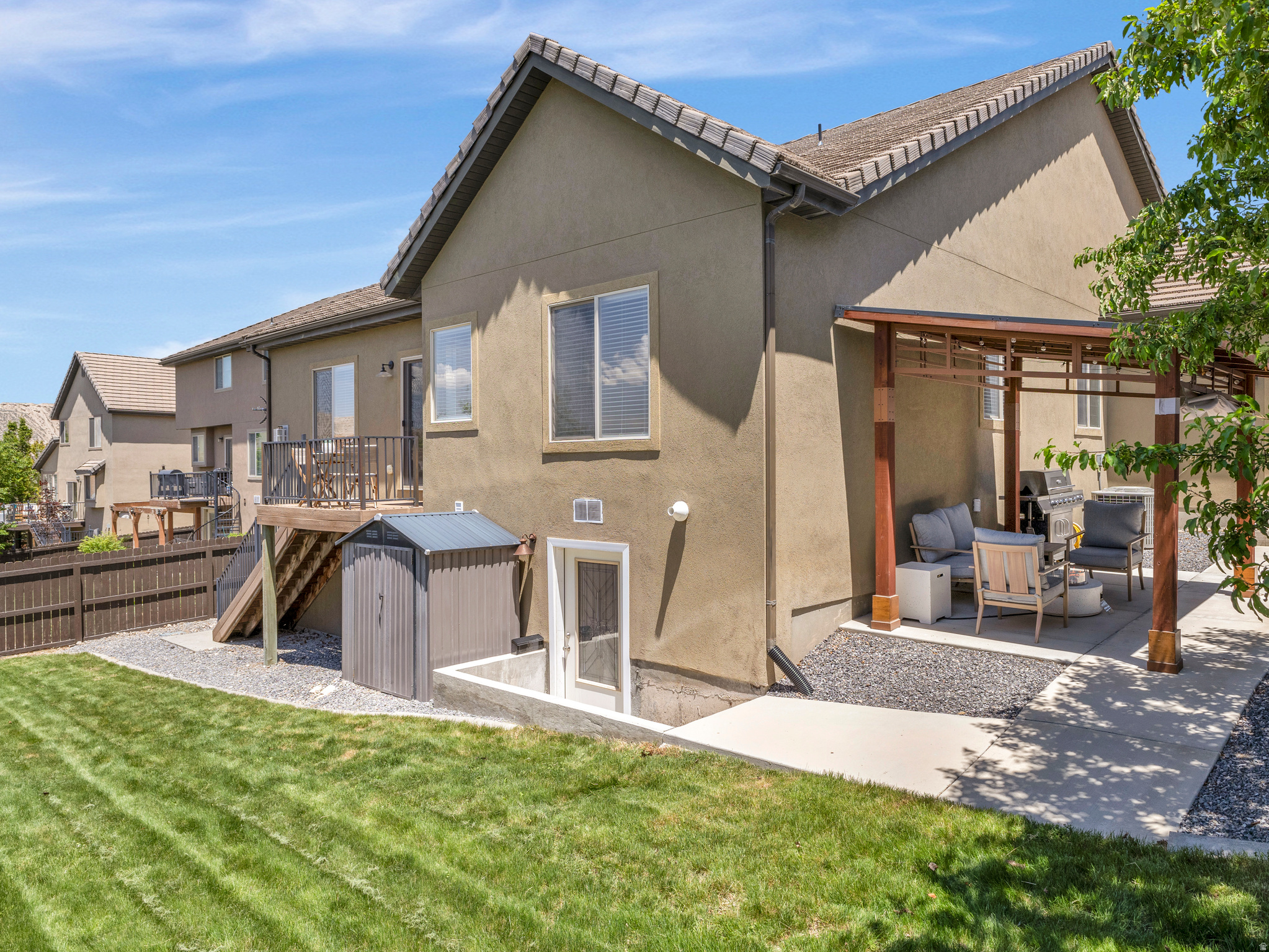 RIDGE - Residential