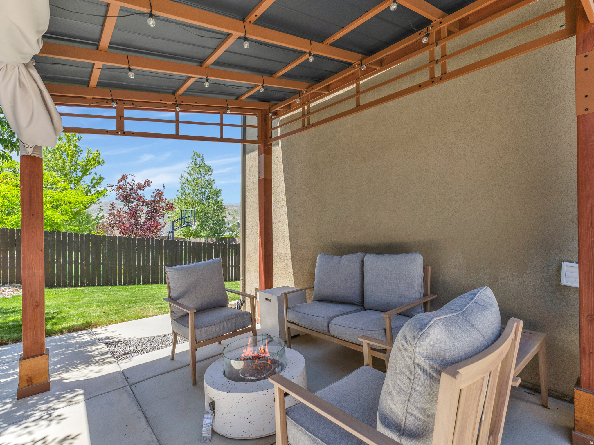 RIDGE - Residential