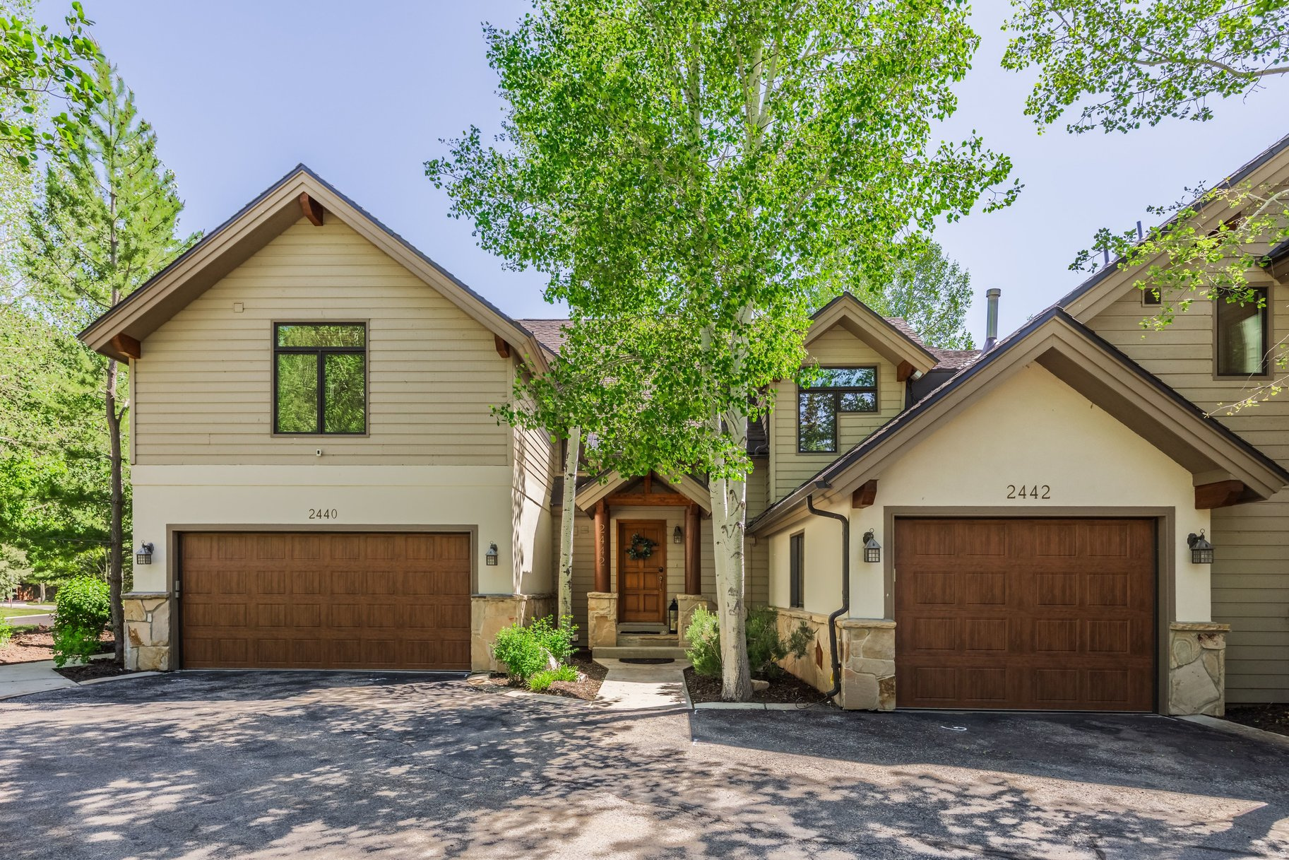 DEER LAKE VILLAGE - Residential