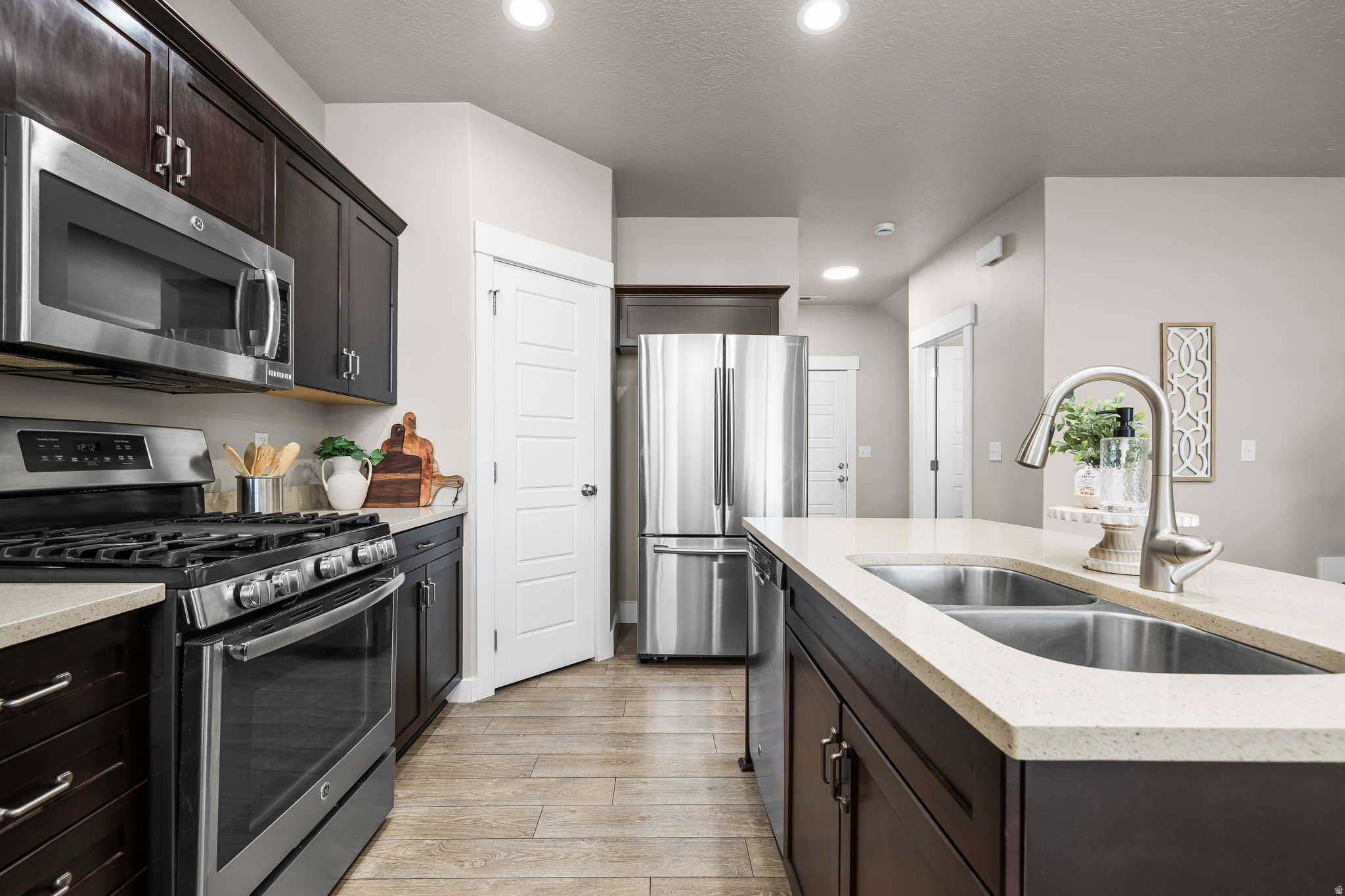 IVORY RIDGE - Residential