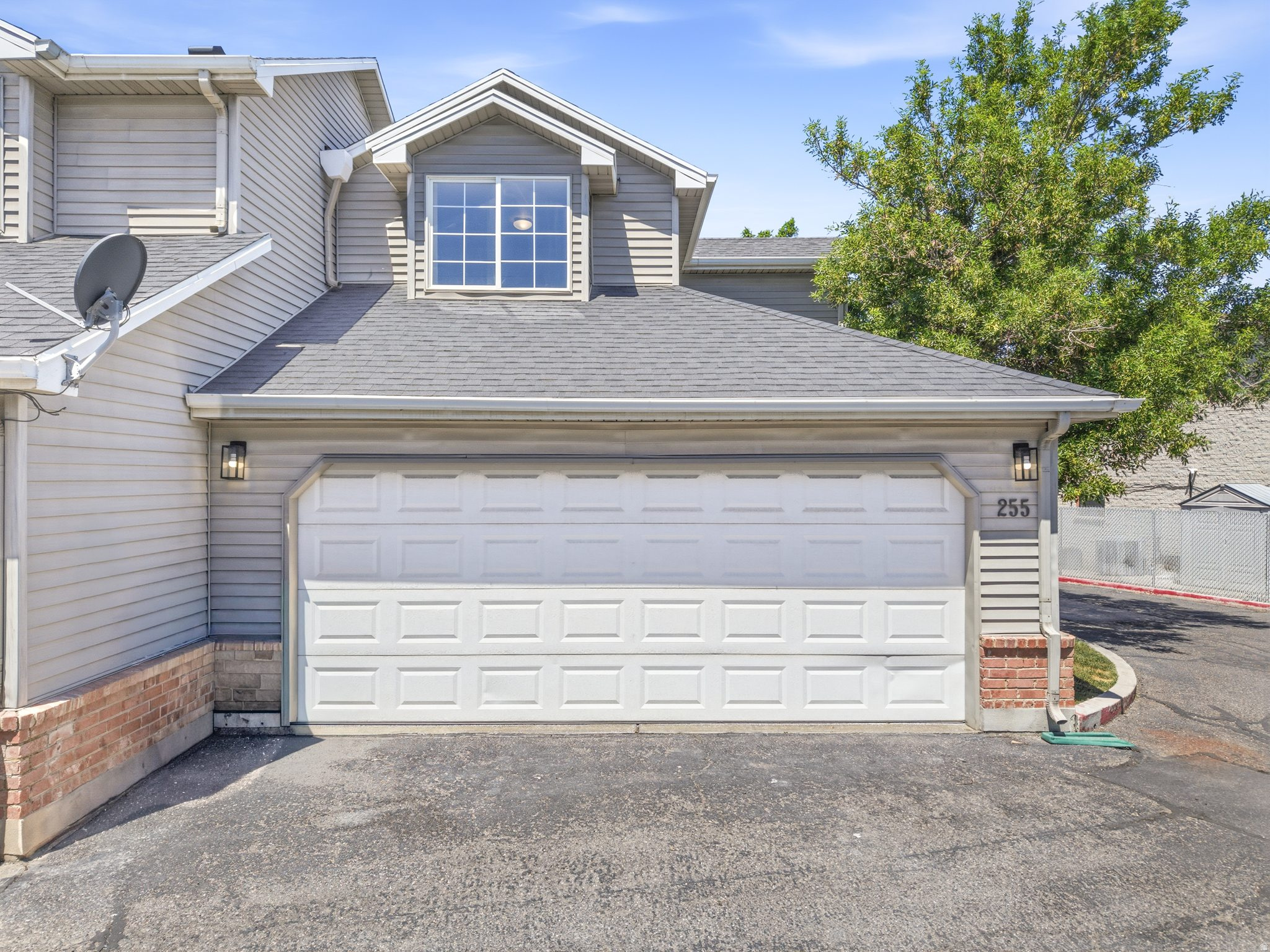 MAJESTIC MEADOWS TOWNHOMES - Residential