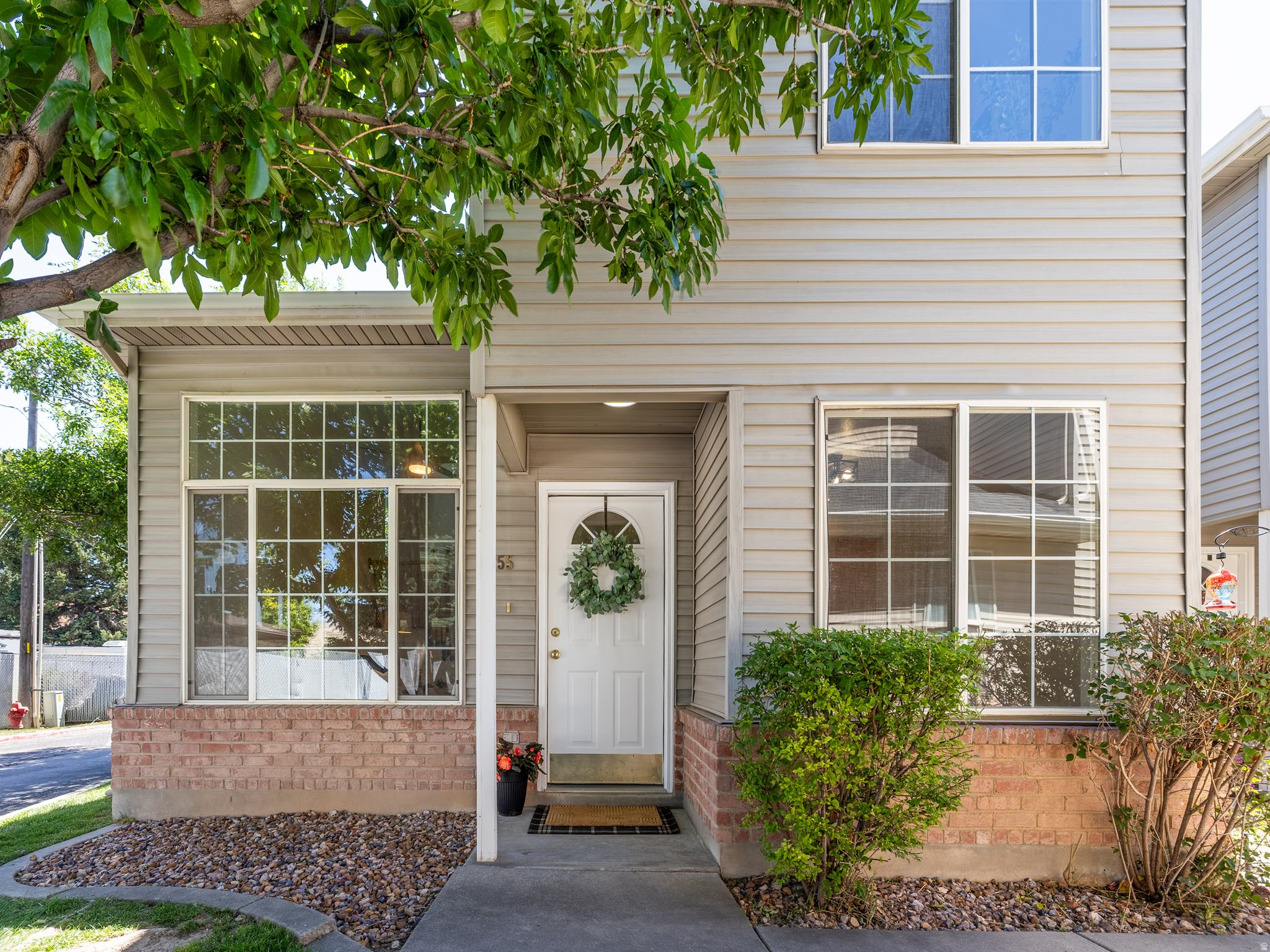 MAJESTIC MEADOWS TOWNHOMES - Residential