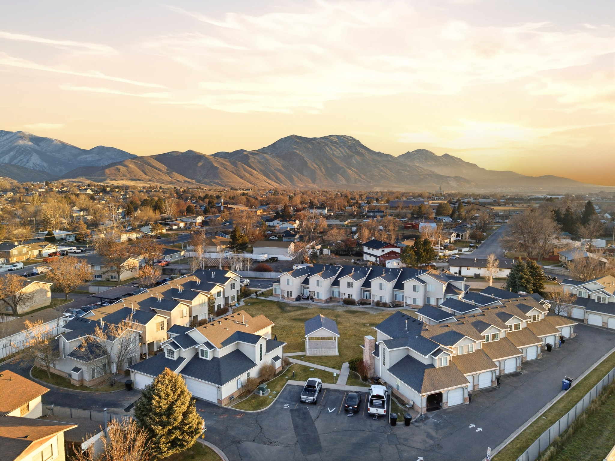 MAJESTIC MEADOWS TOWNHOMES - Residential