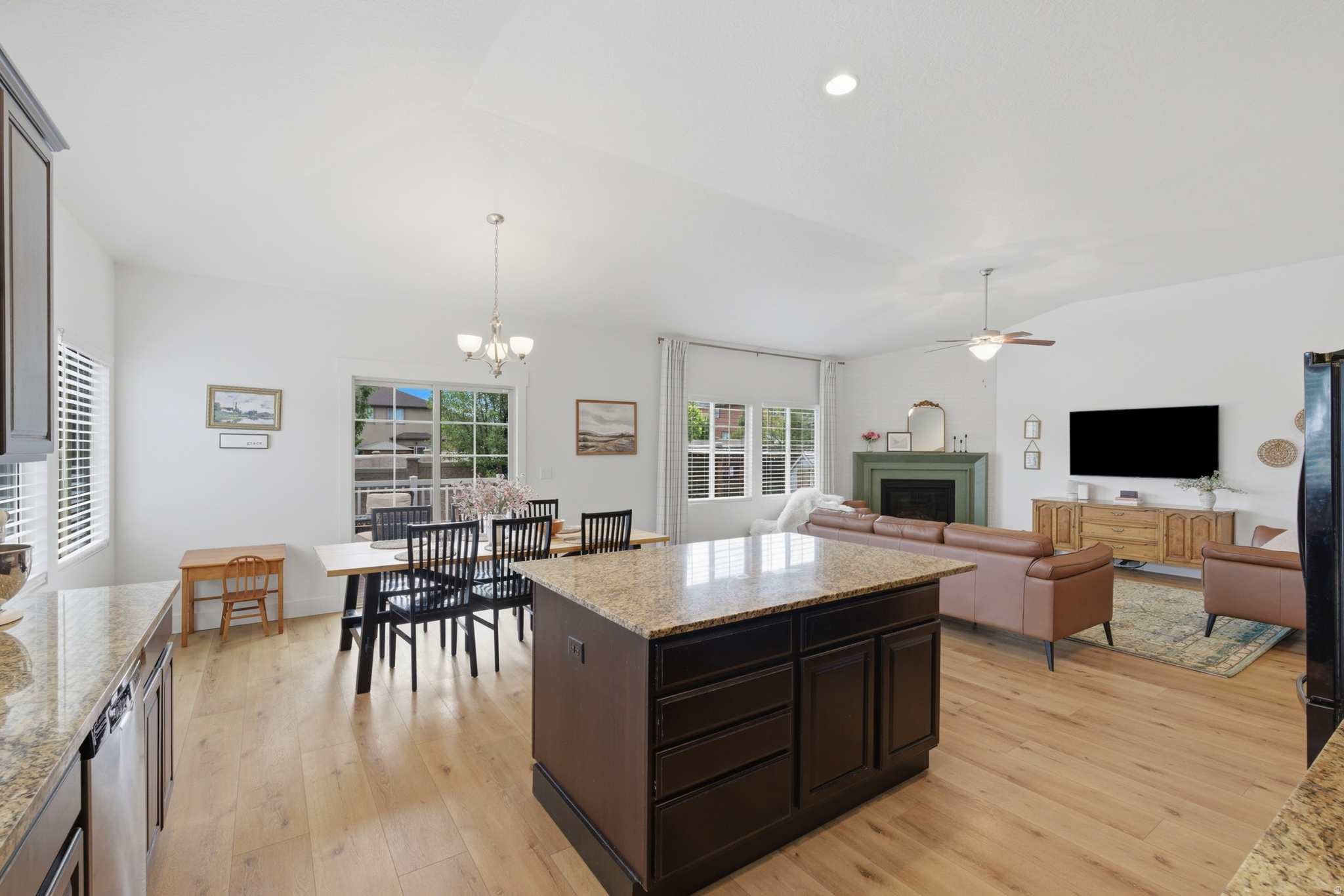 DESERT CREEK - Residential