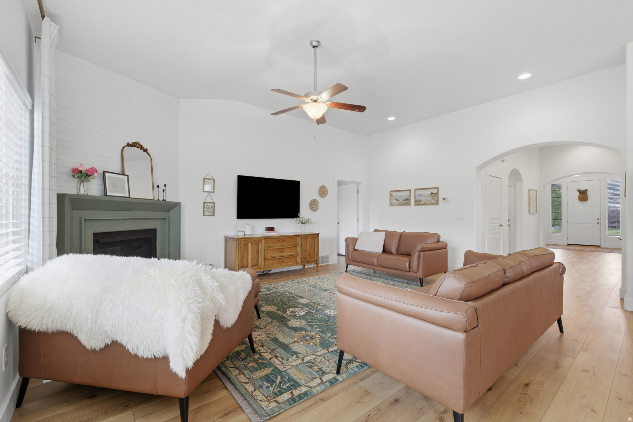 DESERT CREEK - Residential