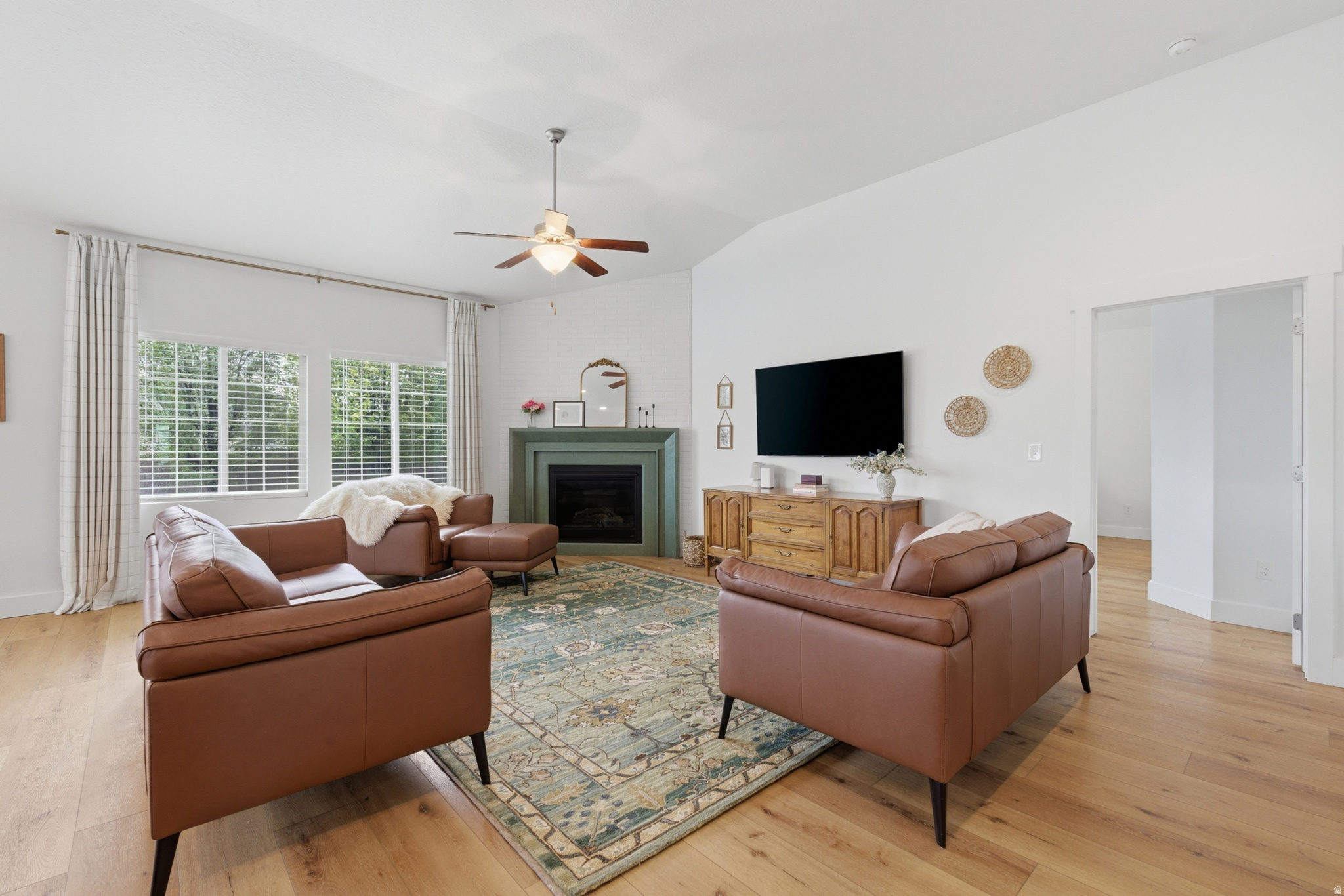 DESERT CREEK - Residential