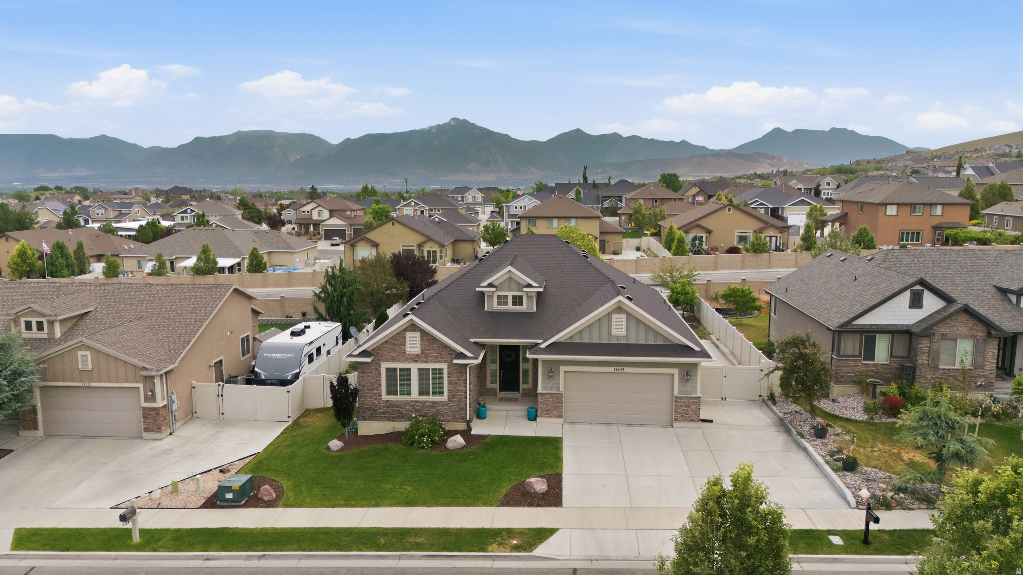 DESERT CREEK - Residential