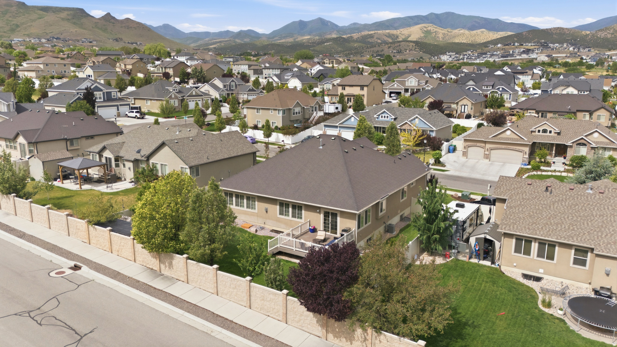 DESERT CREEK - Residential