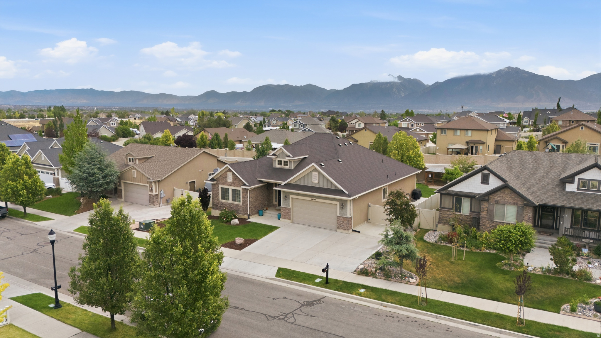 DESERT CREEK - Residential