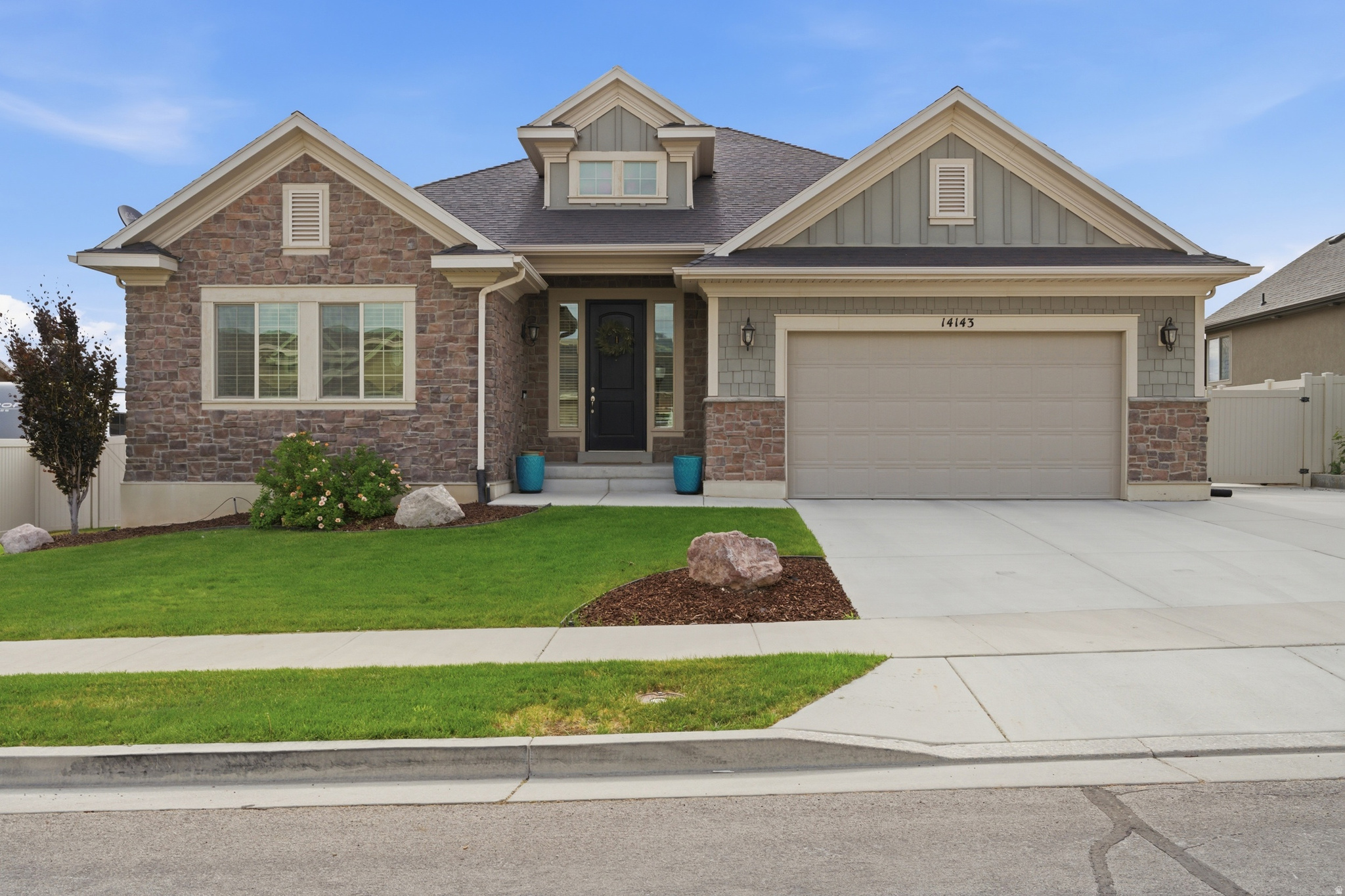 DESERT CREEK - Residential