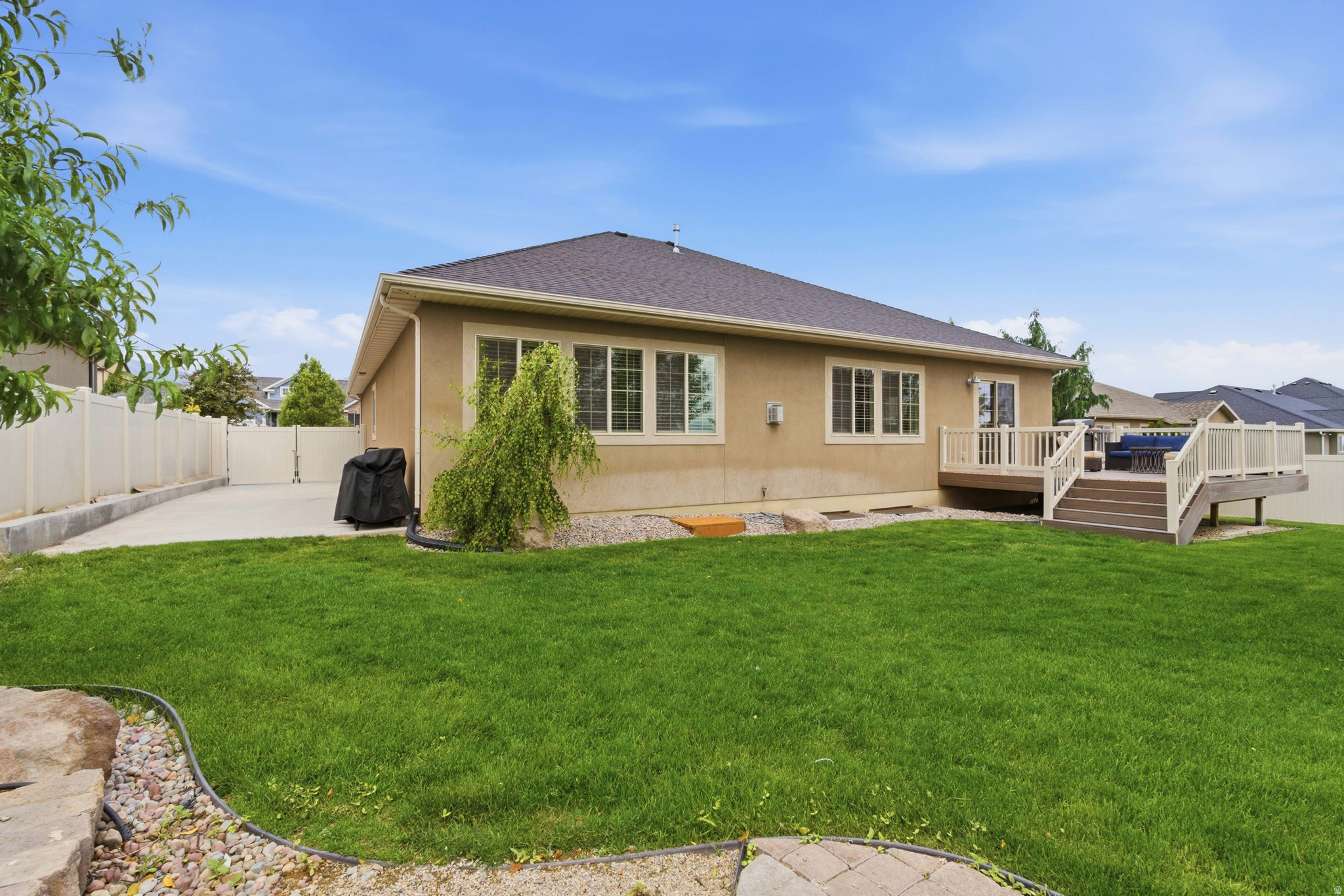 DESERT CREEK - Residential