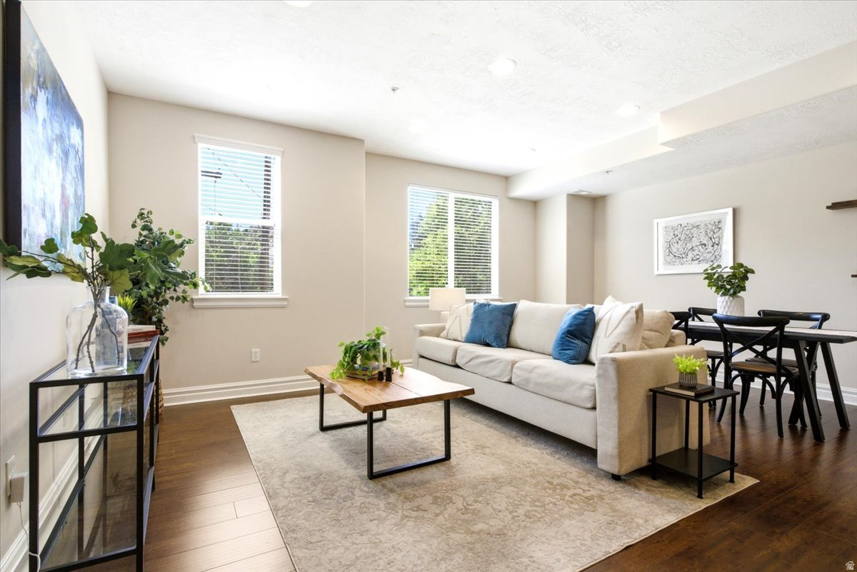 HAMPTON PLACE - Residential