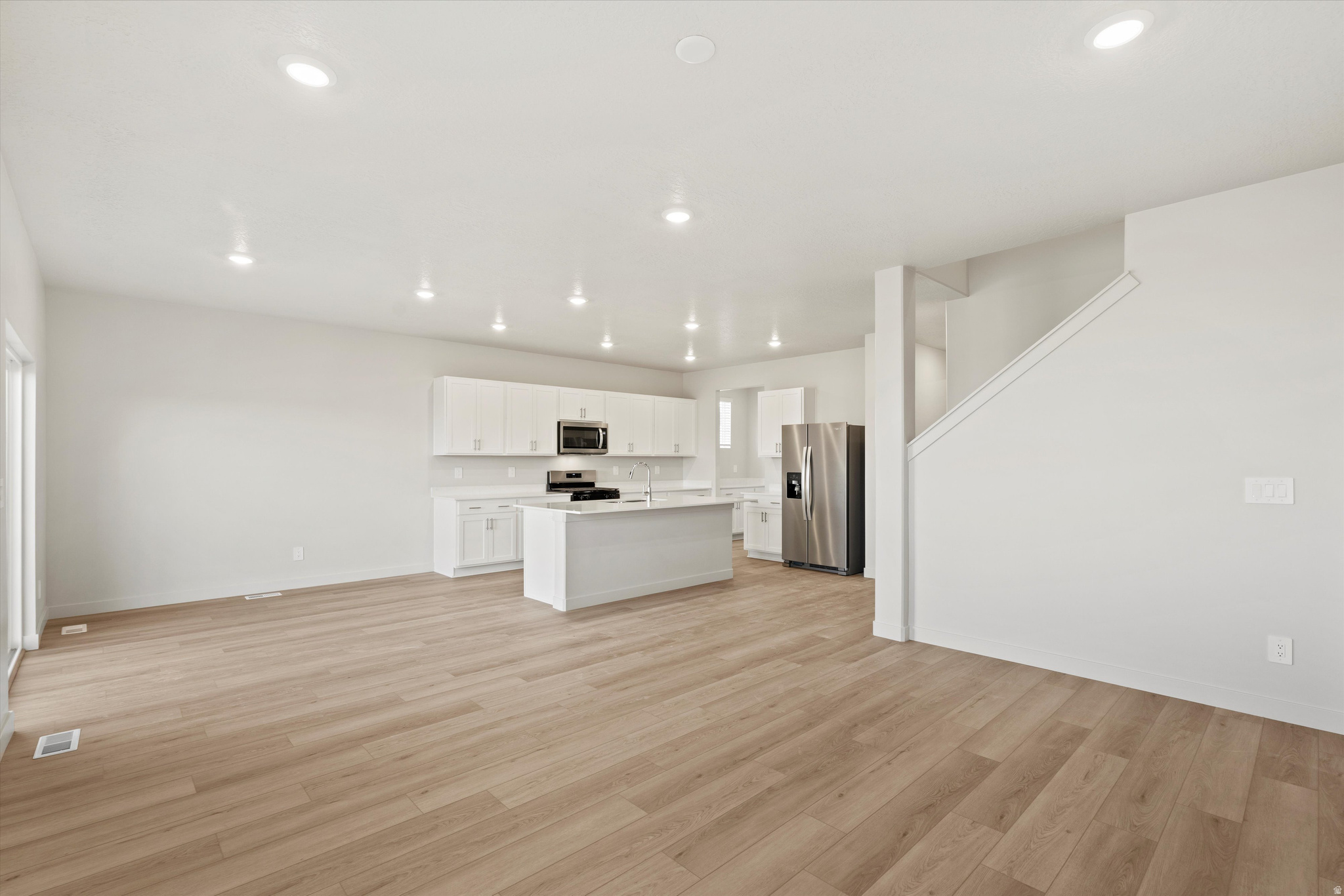 STRATTON ACRES - Residential