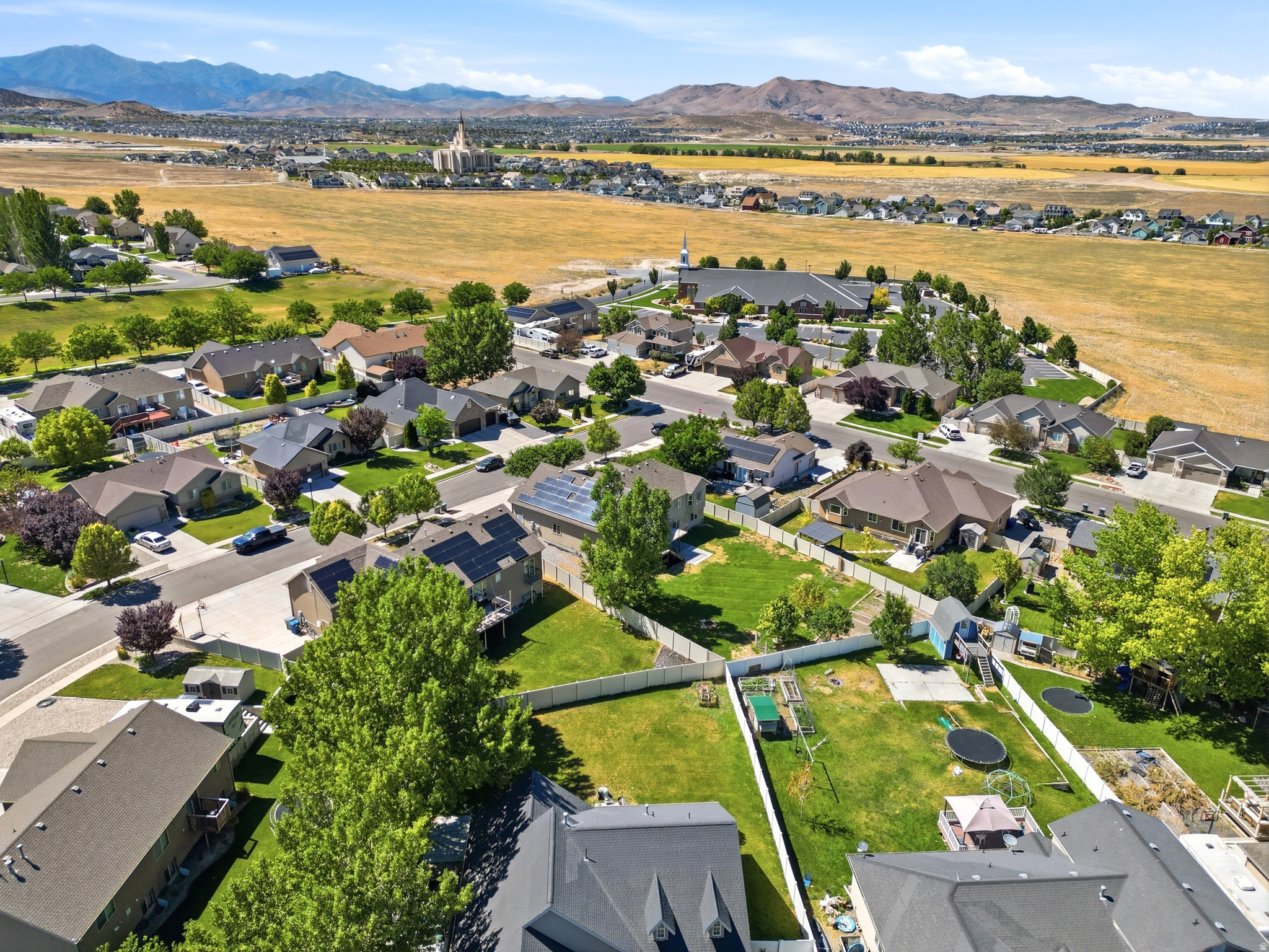 SARATOGA HILLS - Residential