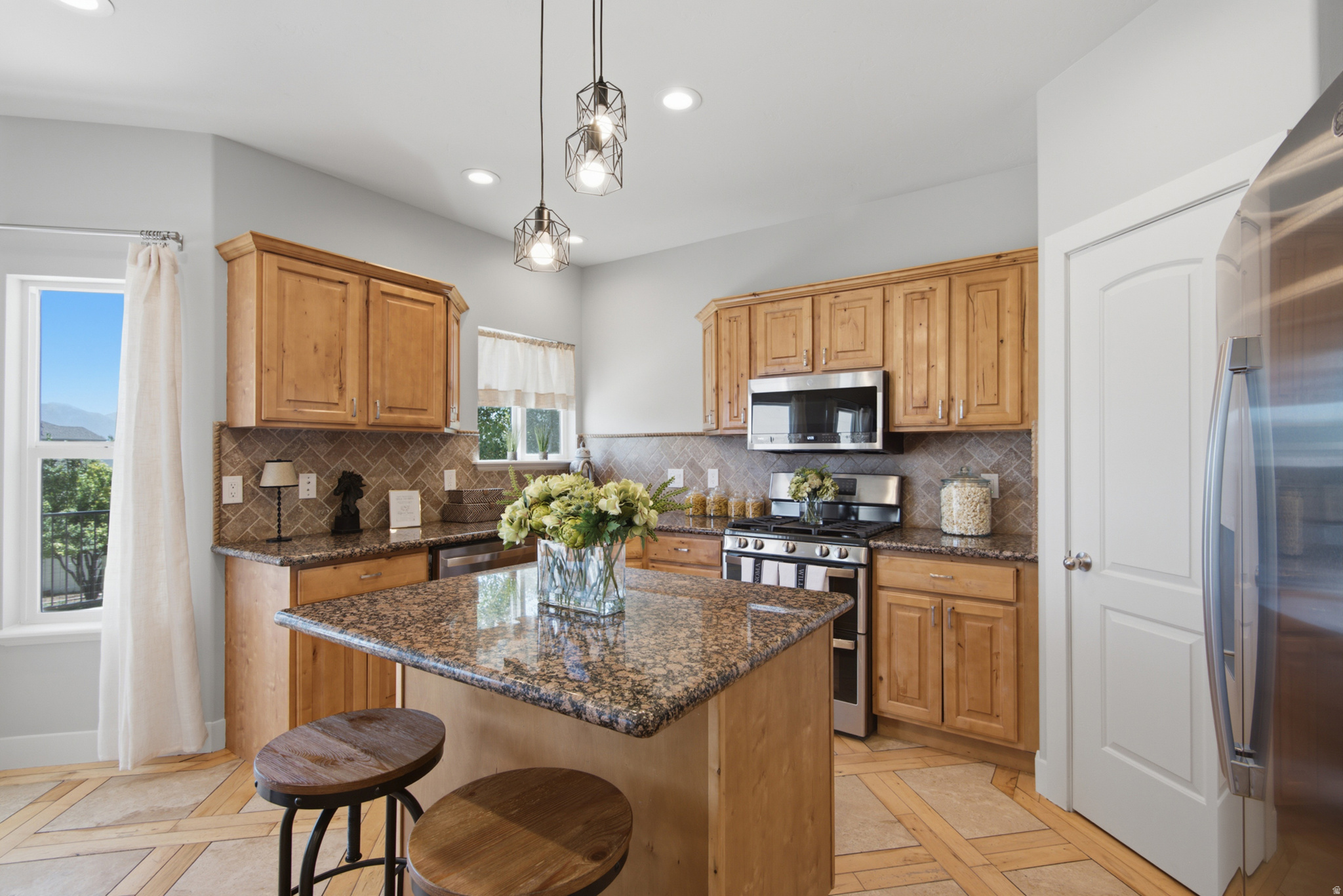SARATOGA HILLS - Residential