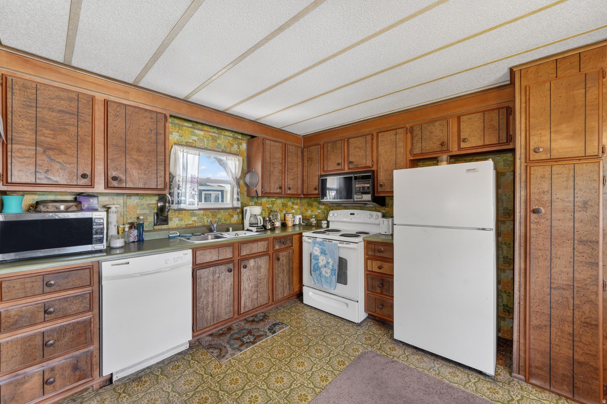 WINCHESTER ESTATES - Residential