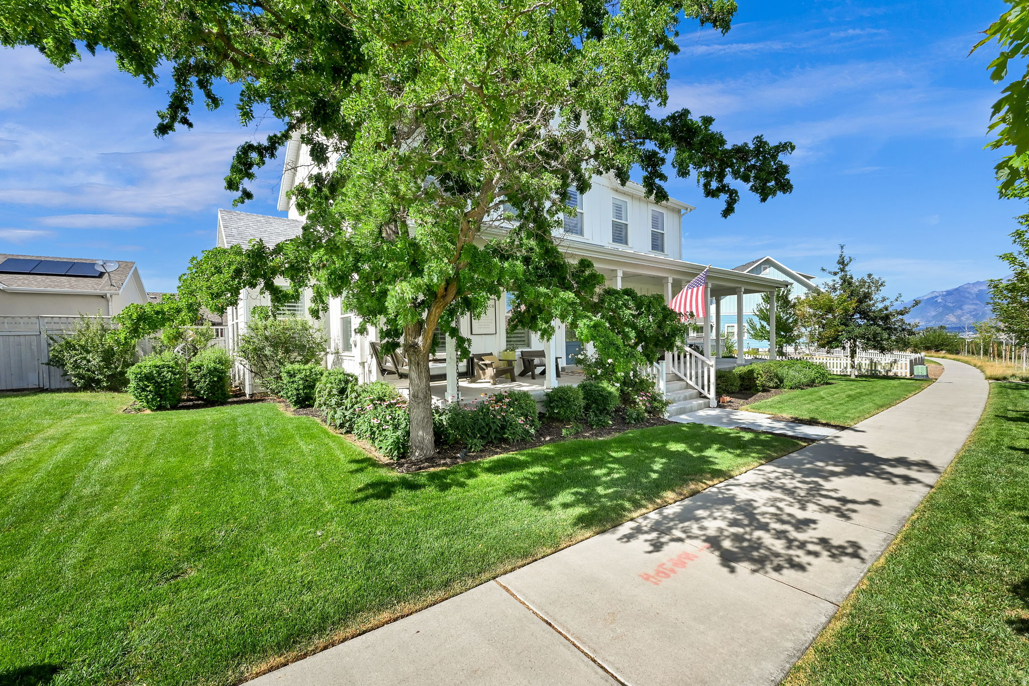 DAYBREAK - Residential