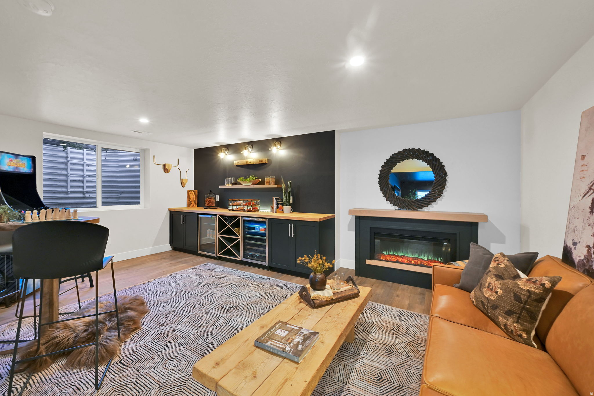 DAYBREAK - Residential