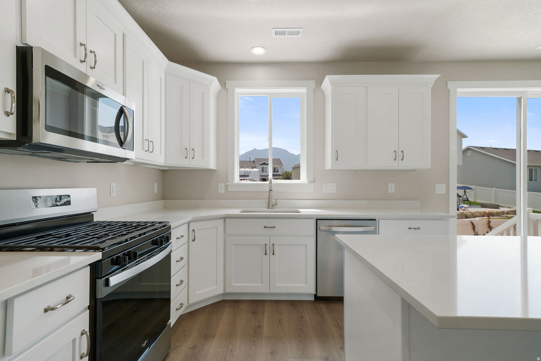 APPLE HOLLOW AT THE ORCHARDS - Residential
