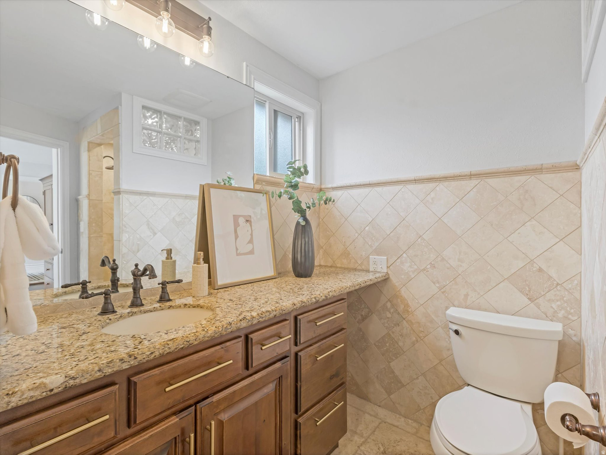 EL REY PARK - Residential