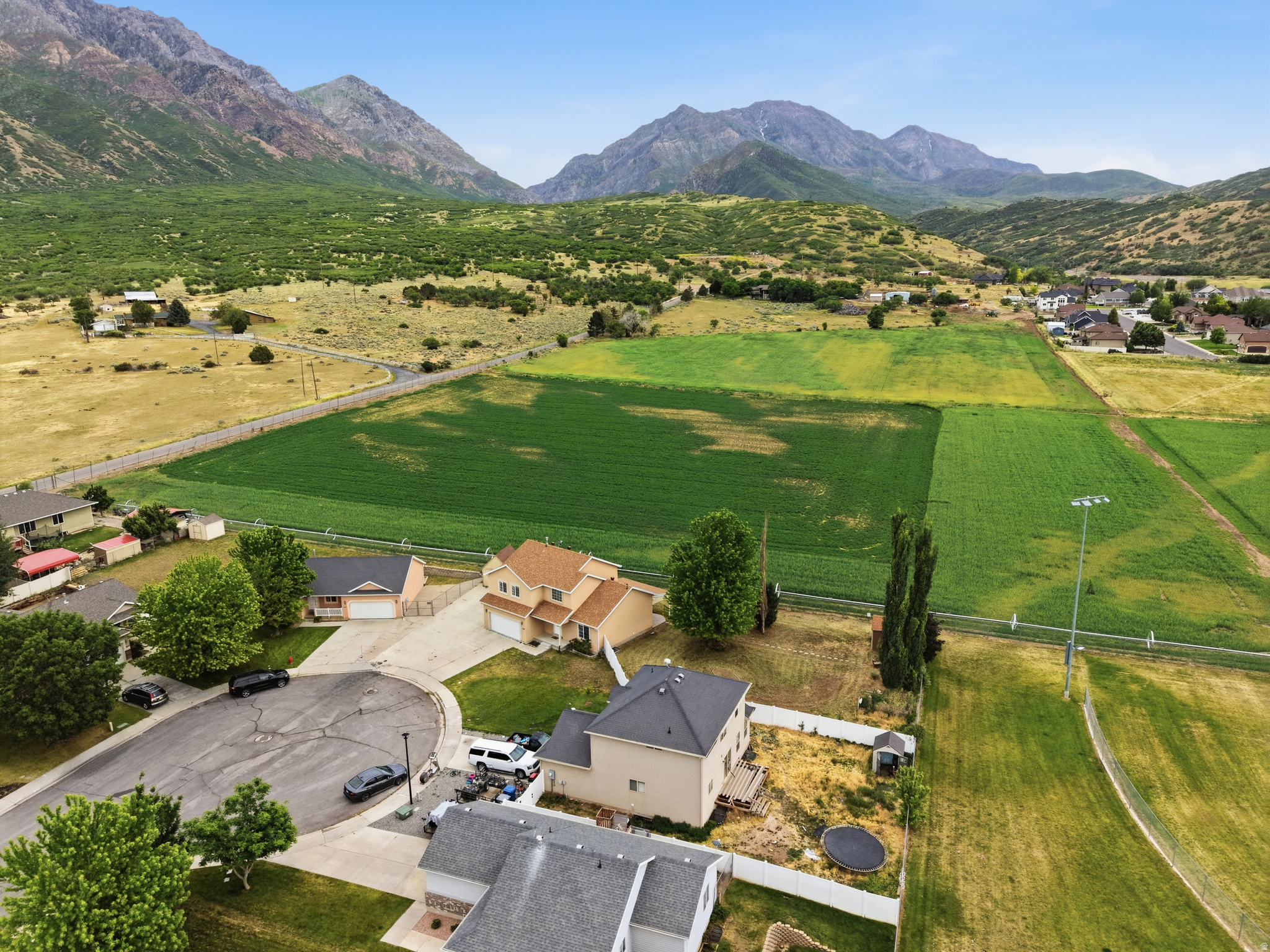 SANTAQUIN MEADOWS - Residential