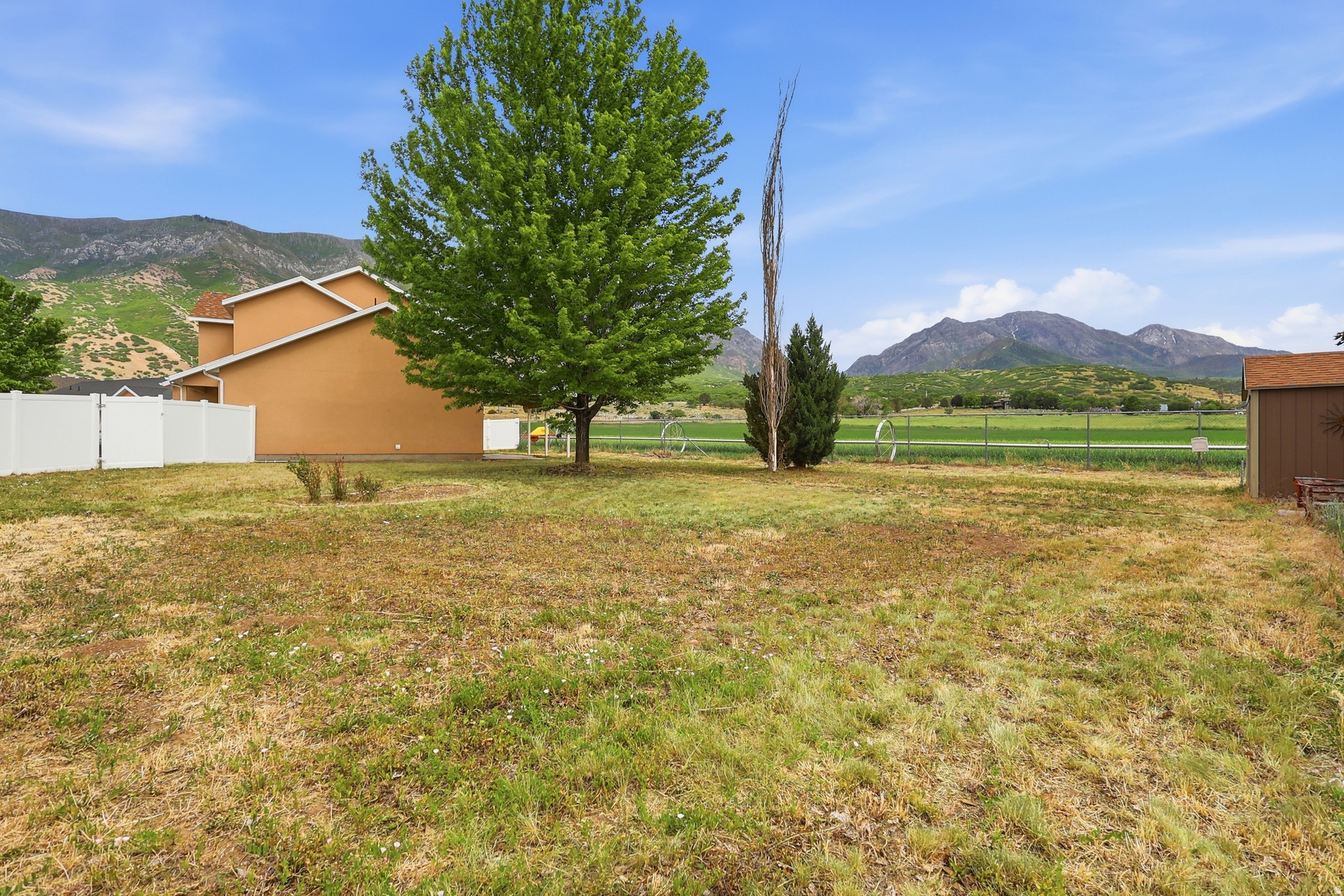 SANTAQUIN MEADOWS - Residential