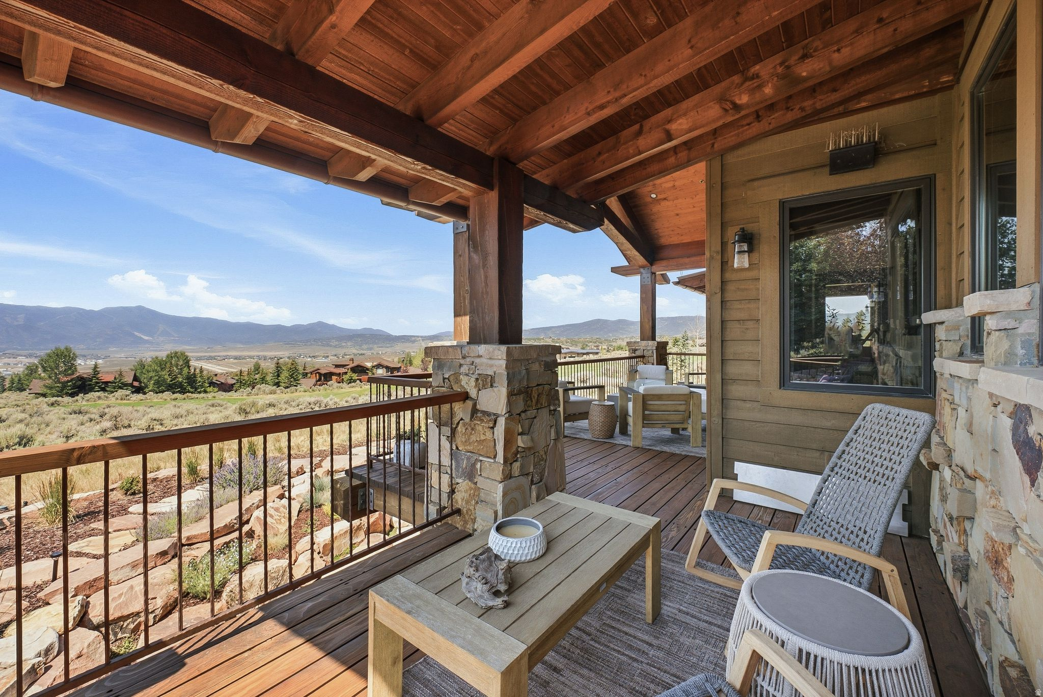 PROMONTORY - Residential