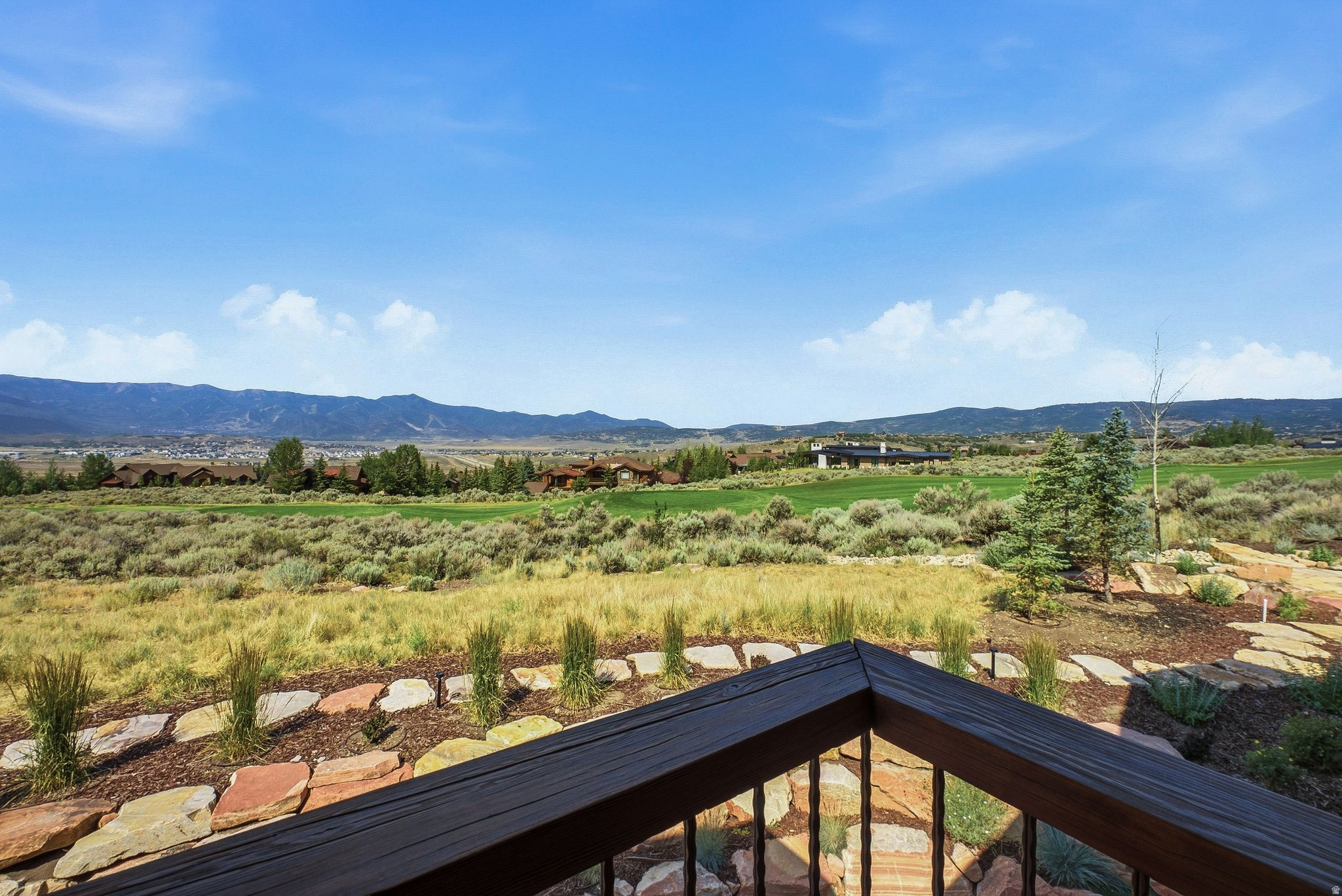 PROMONTORY - Residential