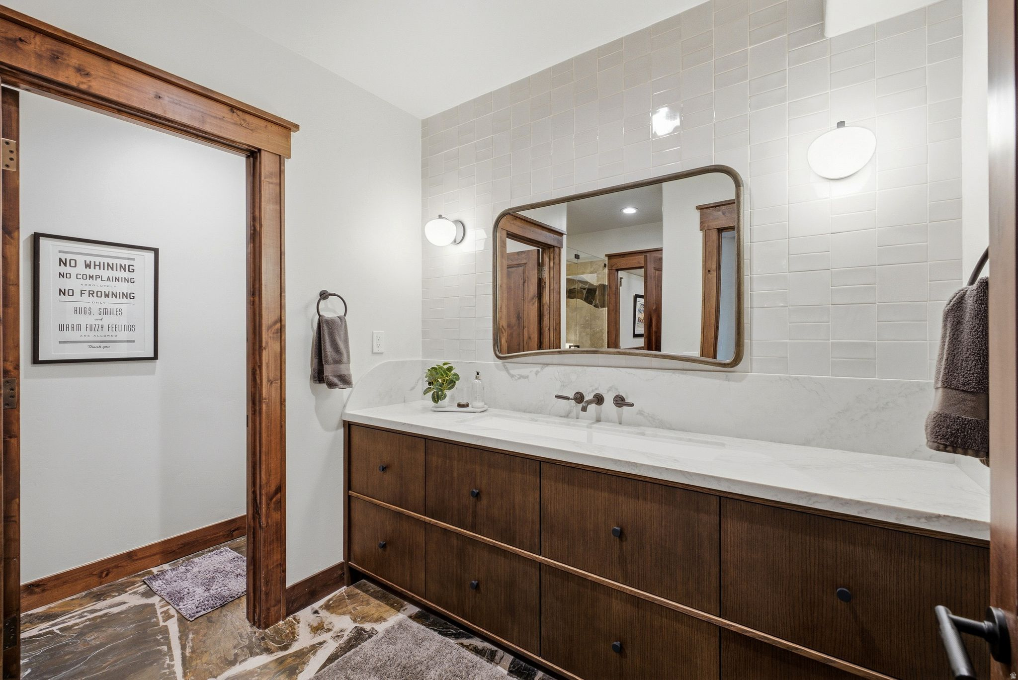 PROMONTORY - Residential