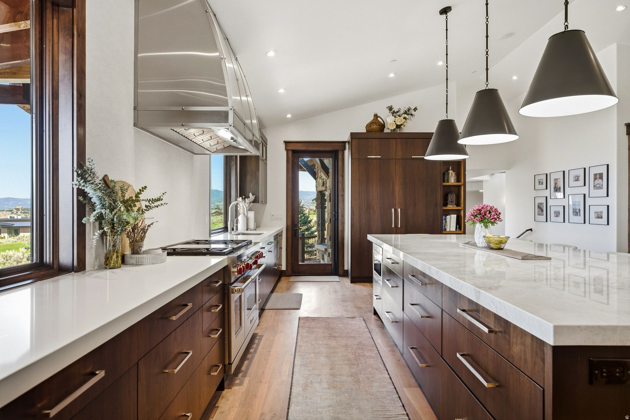 PROMONTORY - Residential